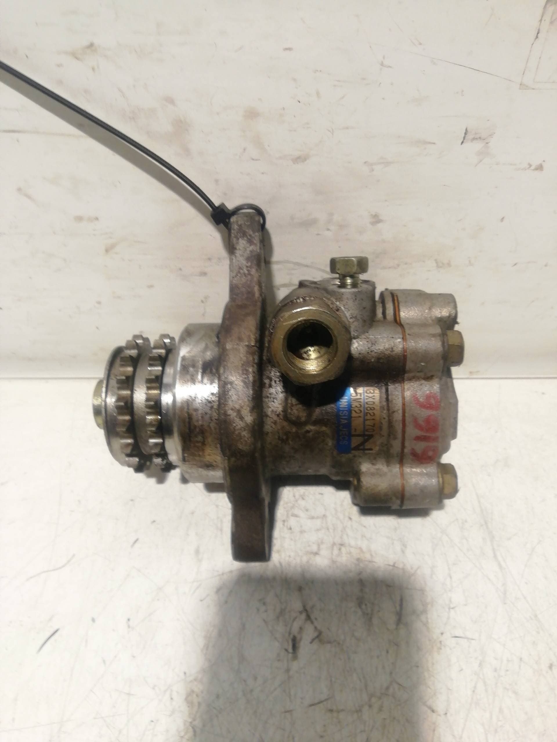 Bomba direccion NISSAN ALMERA TINO (V10M)