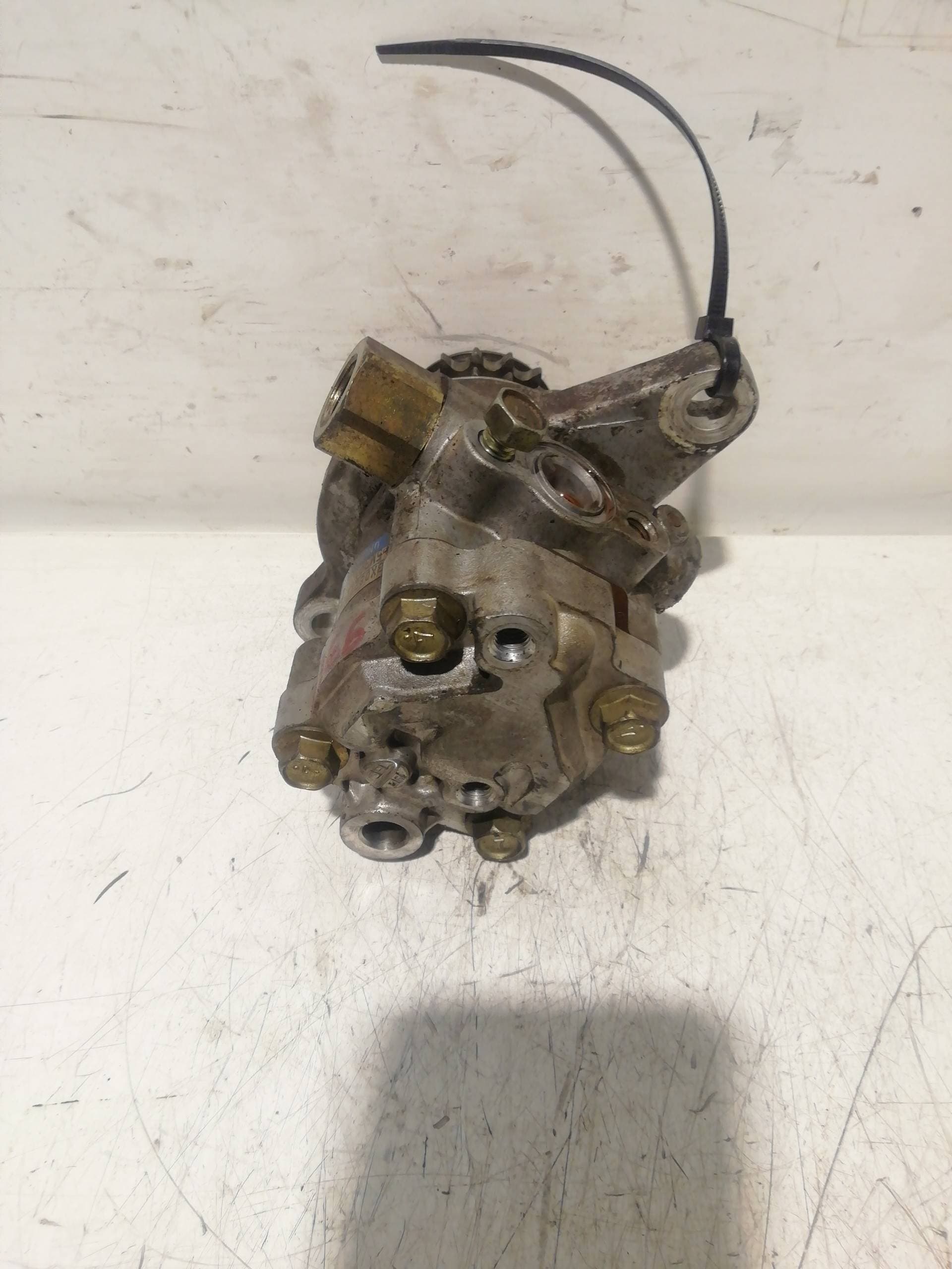 Bomba direccion NISSAN ALMERA TINO (V10M) 5