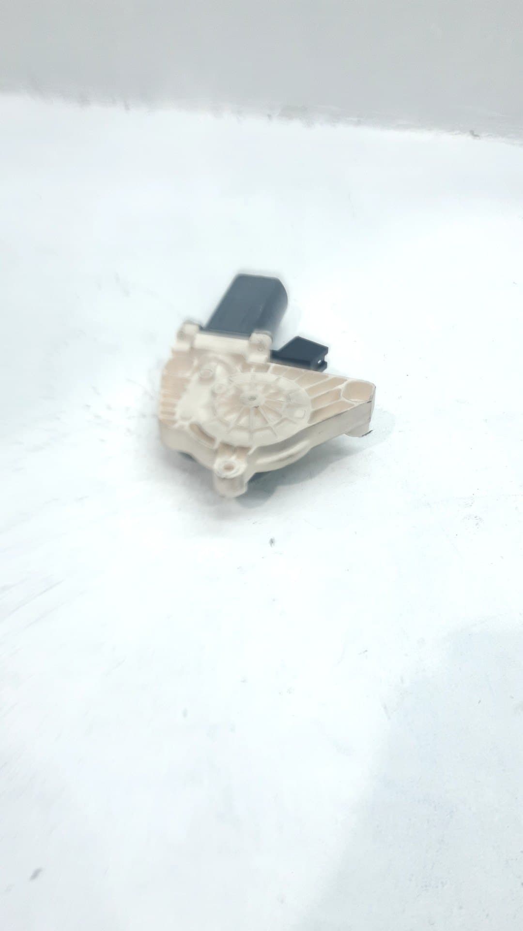 Motor elevalunas delantero izquierdo MAZDA 2 LIM 3
