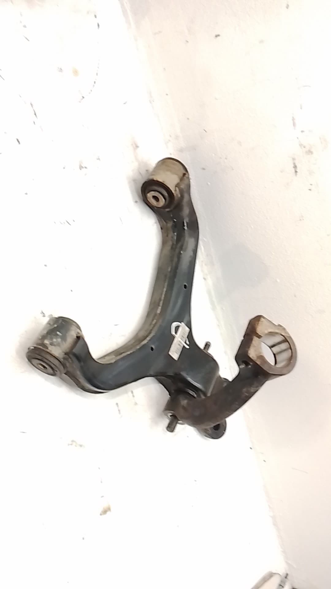 Brazo suspension inferior delantero derecho SSANGYONG KYRON