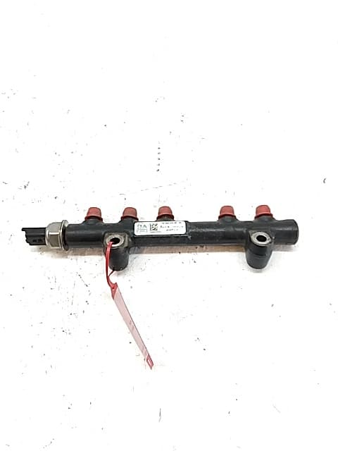 Rampa inyectora SEAT LEON (5F1) 2