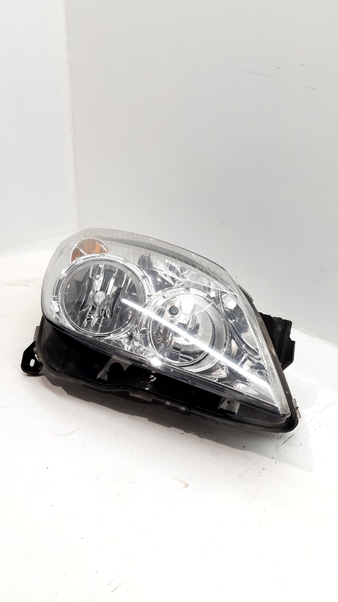 Faro izquierdo OPEL ASTRA H BER.