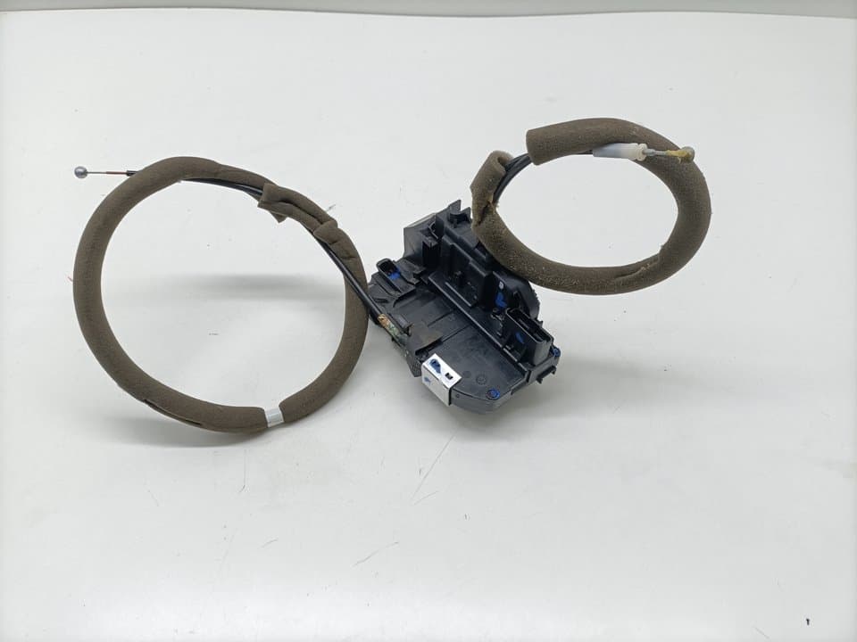 Cerradura puerta trasera derecha NISSAN QASHQAI (J11) 2