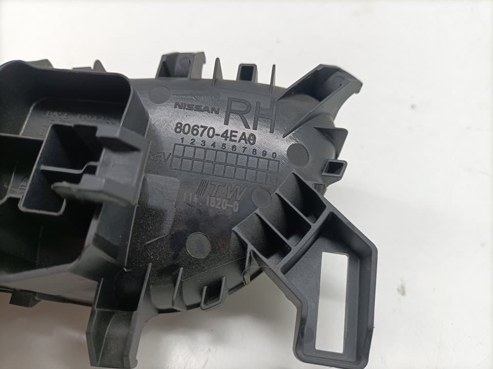 Maneta interior trasera derecha NISSAN QASHQAI (J11) 2