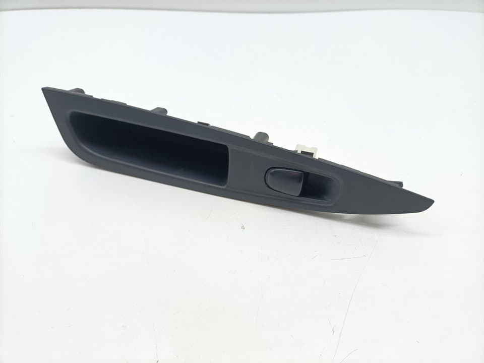 Mando elevalunas trasero izquierdo NISSAN QASHQAI (J11)