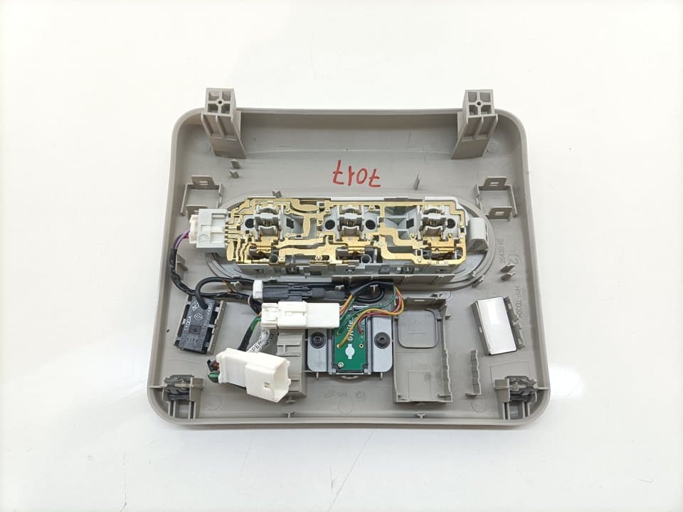 Luz interior NISSAN QASHQAI (J11) 3