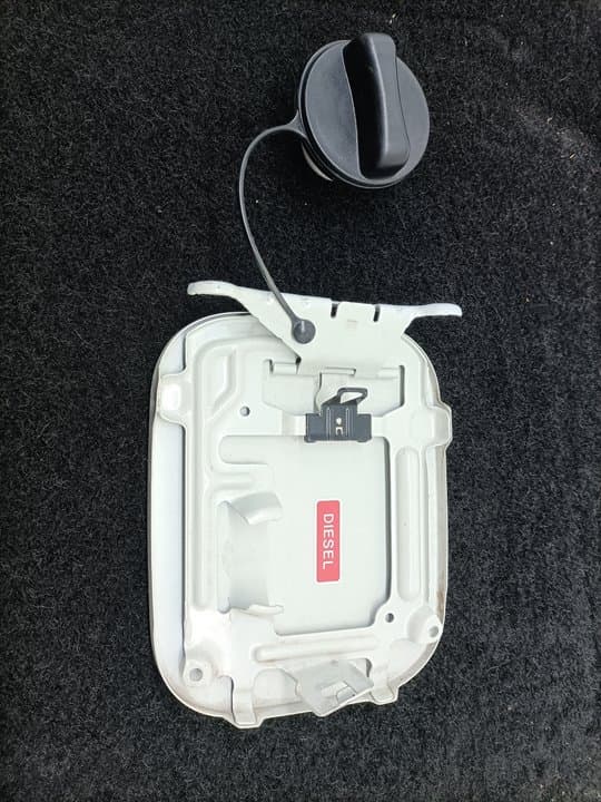 Tapa exterior combustible NISSAN QASHQAI (J11) 2