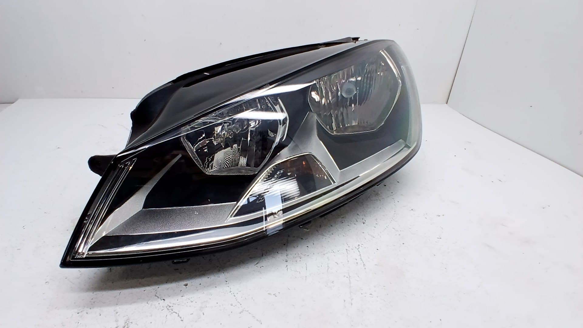 Faro izquierdo VOLKSWAGEN GOLF VII LIM