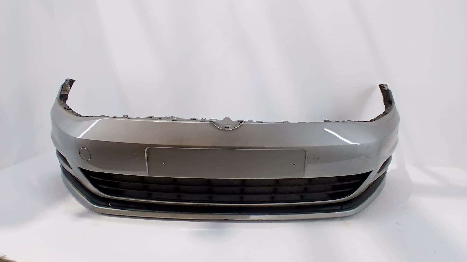 Paragolpes delantero VOLKSWAGEN GOLF VII LIM