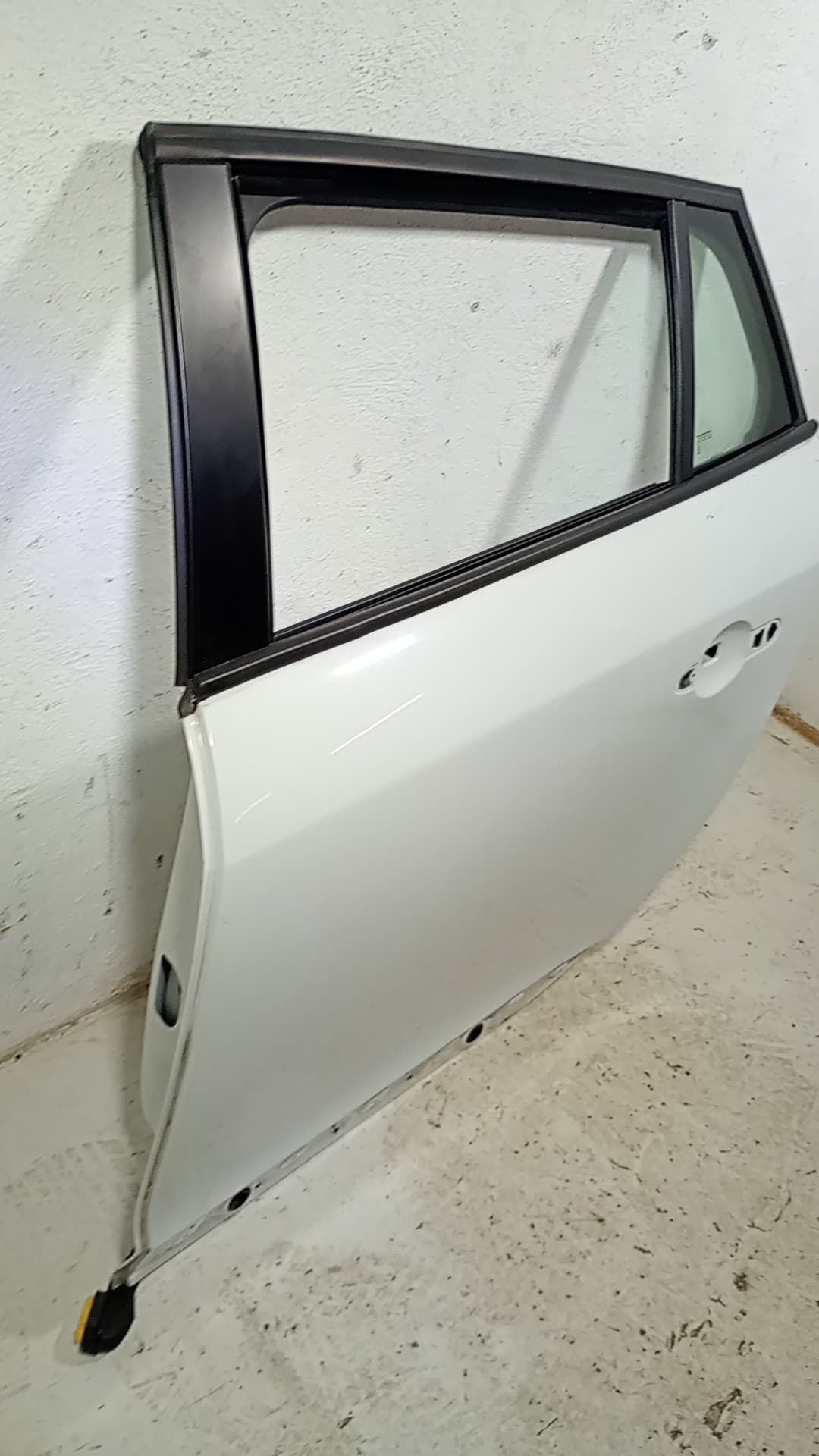 Puerta trasera izquierda RENAULT MEGANE III GRANDTOUR (KZ0/1) 4