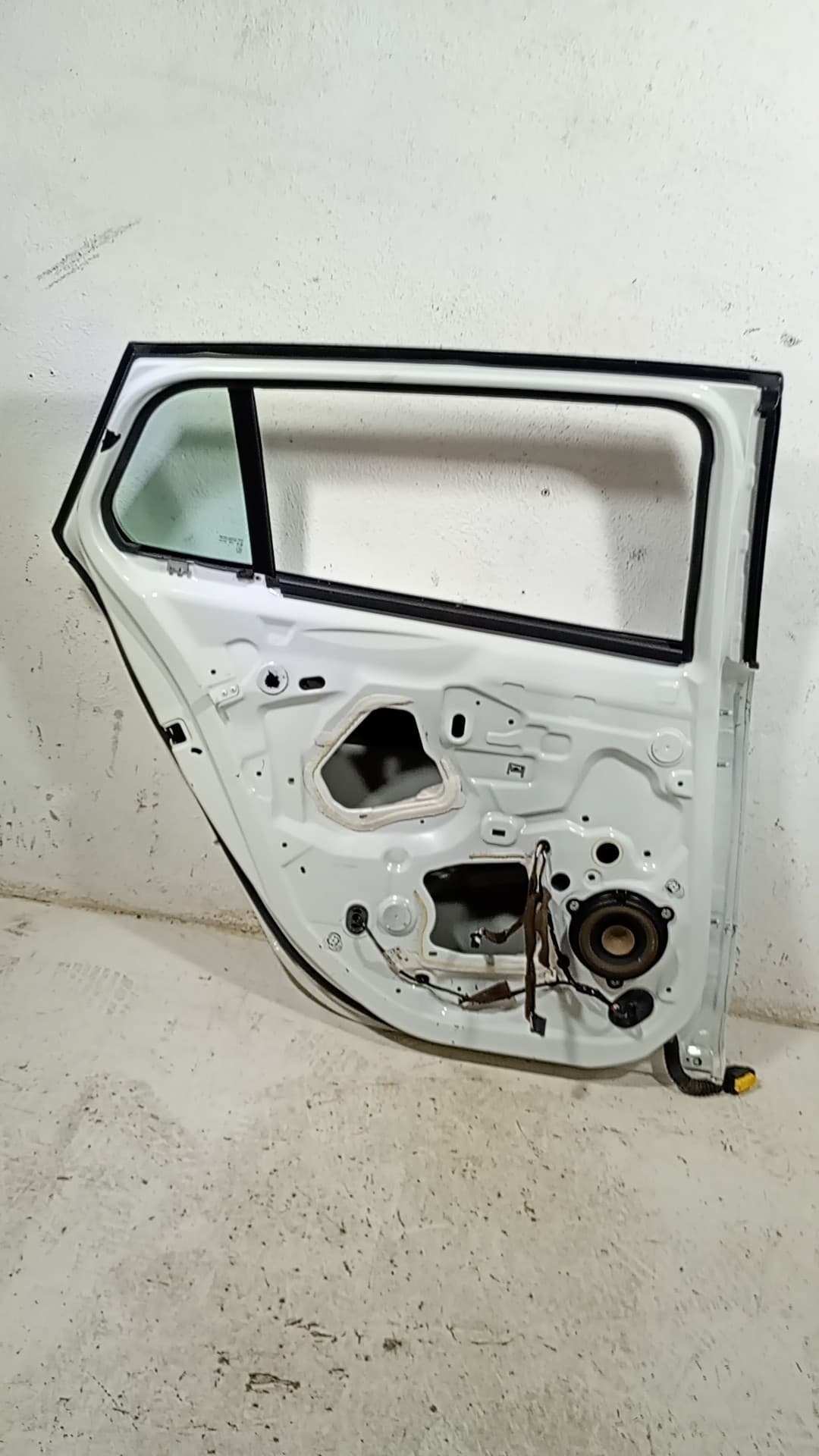 Puerta trasera izquierda RENAULT MEGANE III GRANDTOUR (KZ0/1) 2