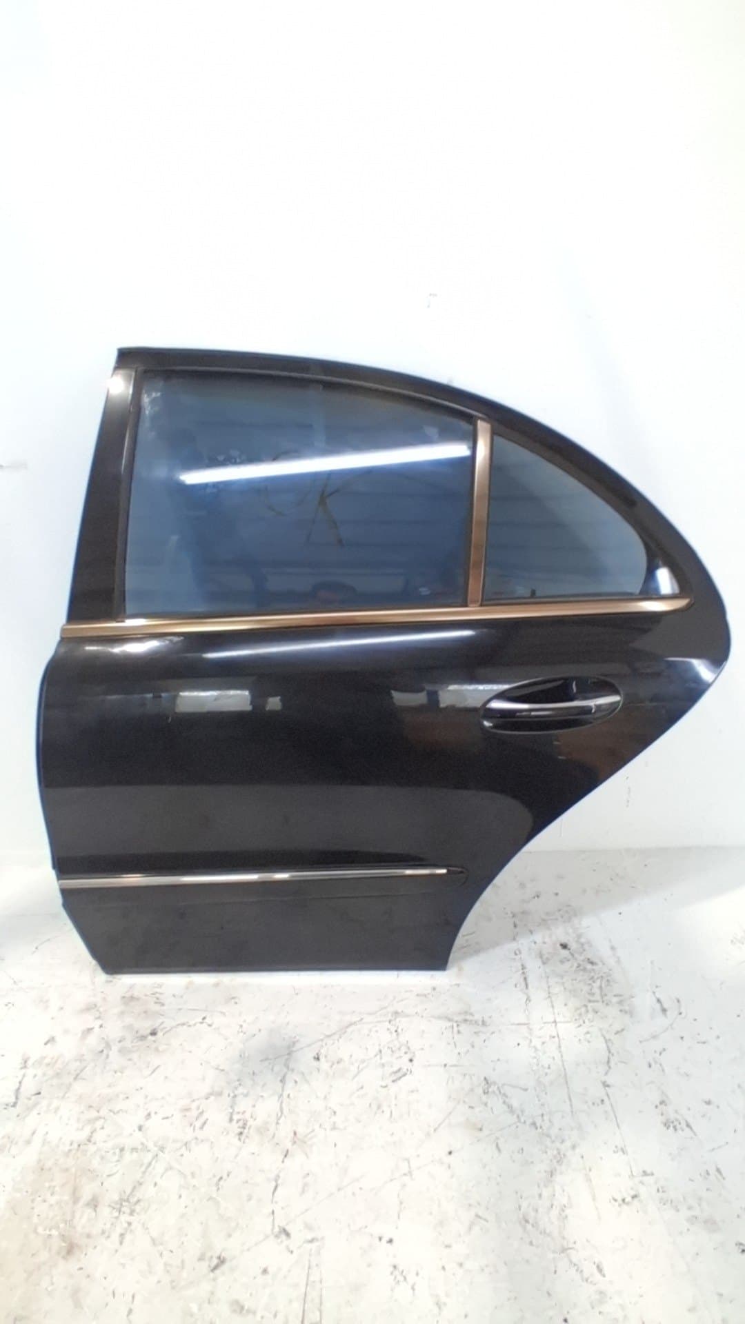 Puerta trasera izquierda MERCEDES-BENZ CLASE E (W211) BERLINA