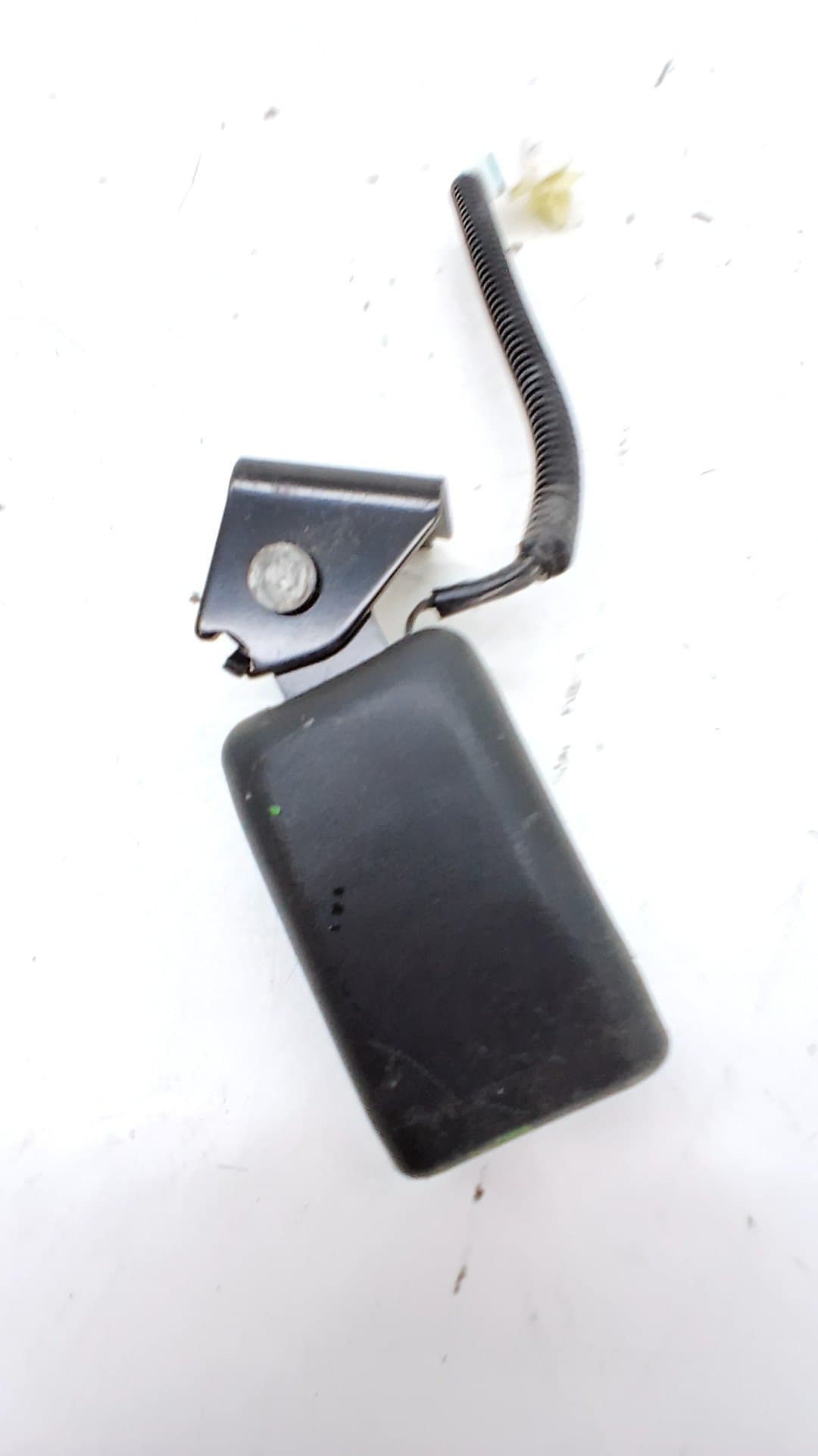 Enganche cinturon trasero izquierdo HYUNDAI I20 2