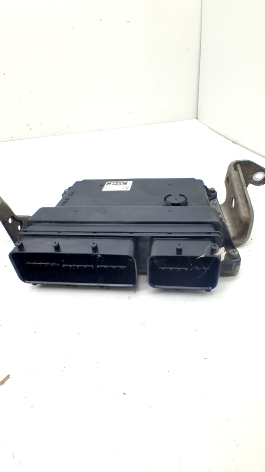 Centralita motor uce TOYOTA PRIUS (NHW30)