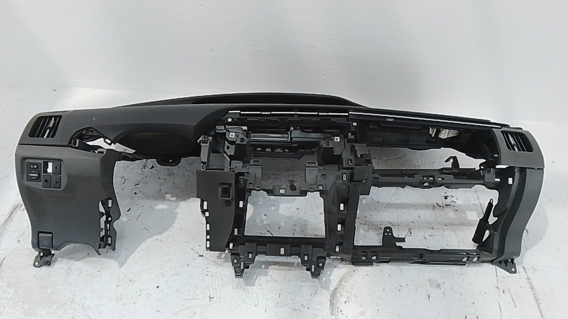 Salpicadero TOYOTA PRIUS (NHW30)