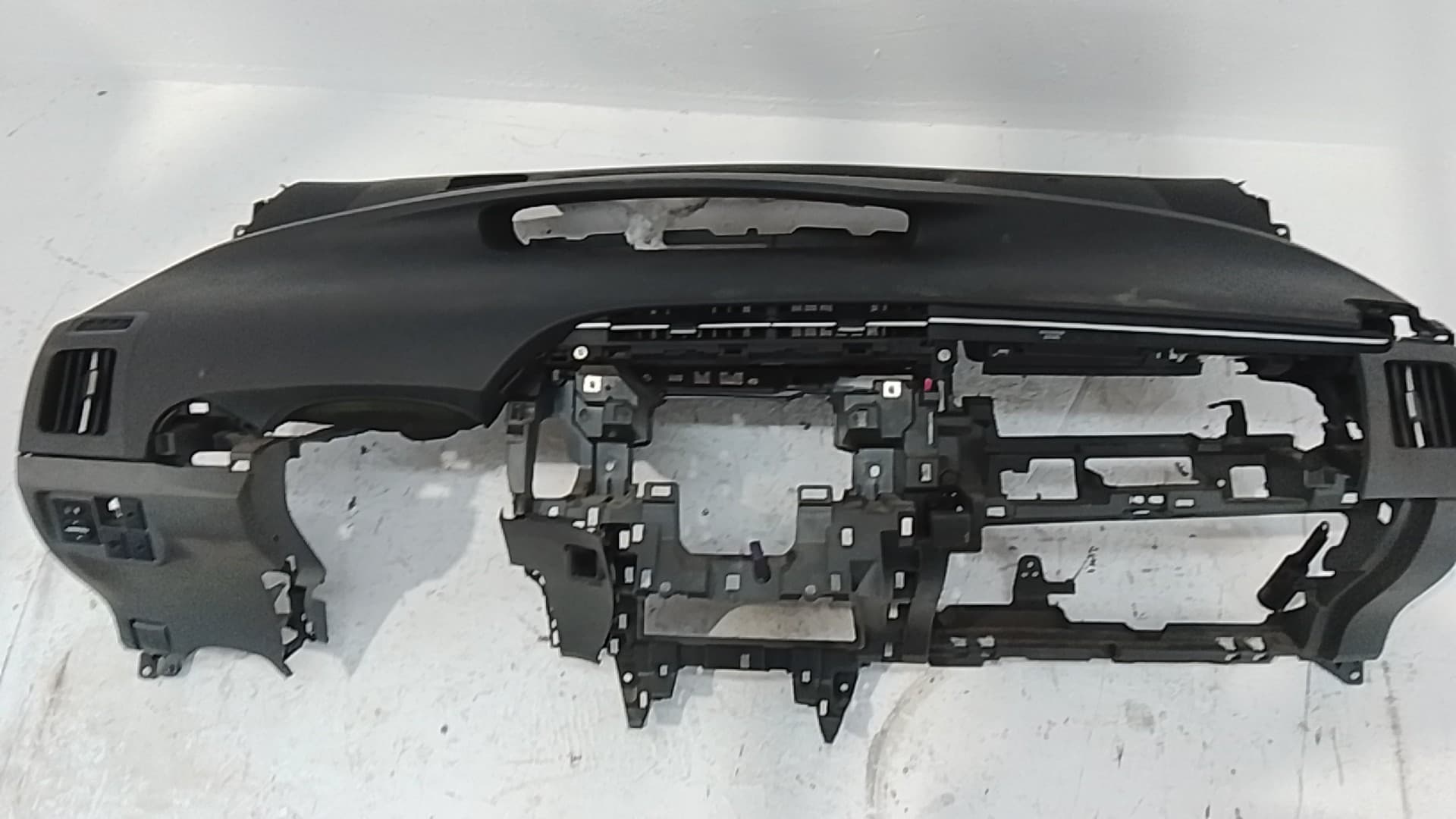 Salpicadero TOYOTA PRIUS (NHW30) 4
