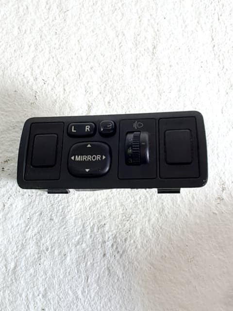 Mando retrovisor TOYOTA AVENSIS 3