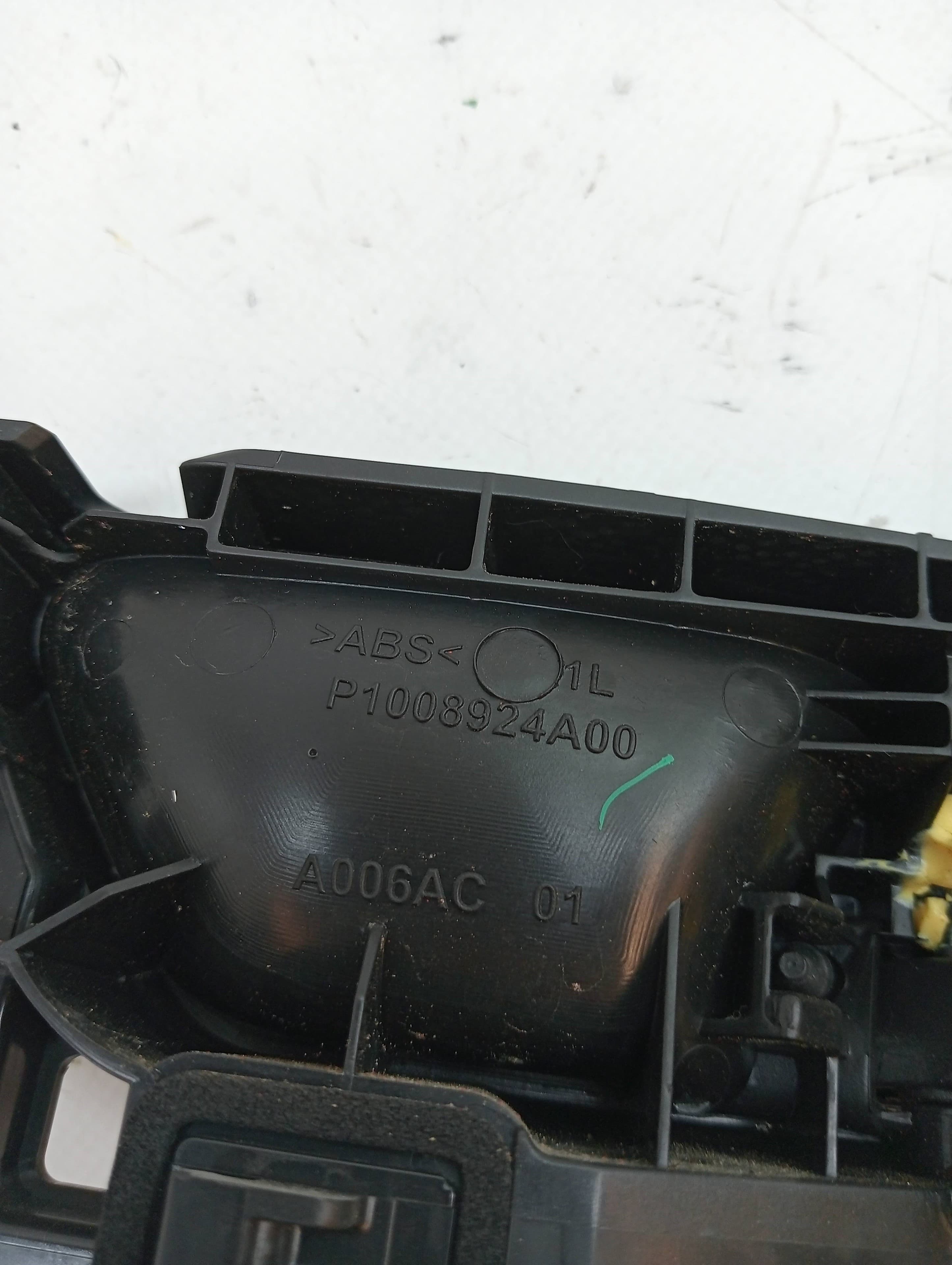 Maneta interior delantera izquierda PEUGEOT PARTNER (2022) 3