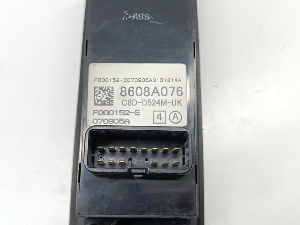 Mando elevalunas delantero izquierdo MITSUBISHI COLT BERLINA 5 (Z) 2