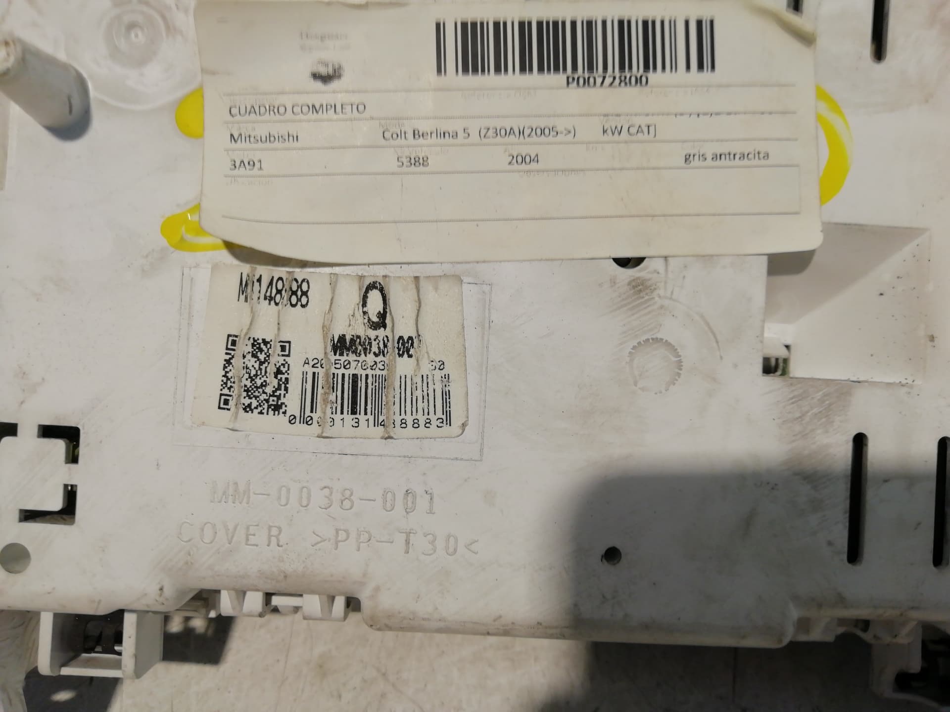 Cuadro instrumentos MITSUBISHI COLT BERLINA 5 (Z) 3