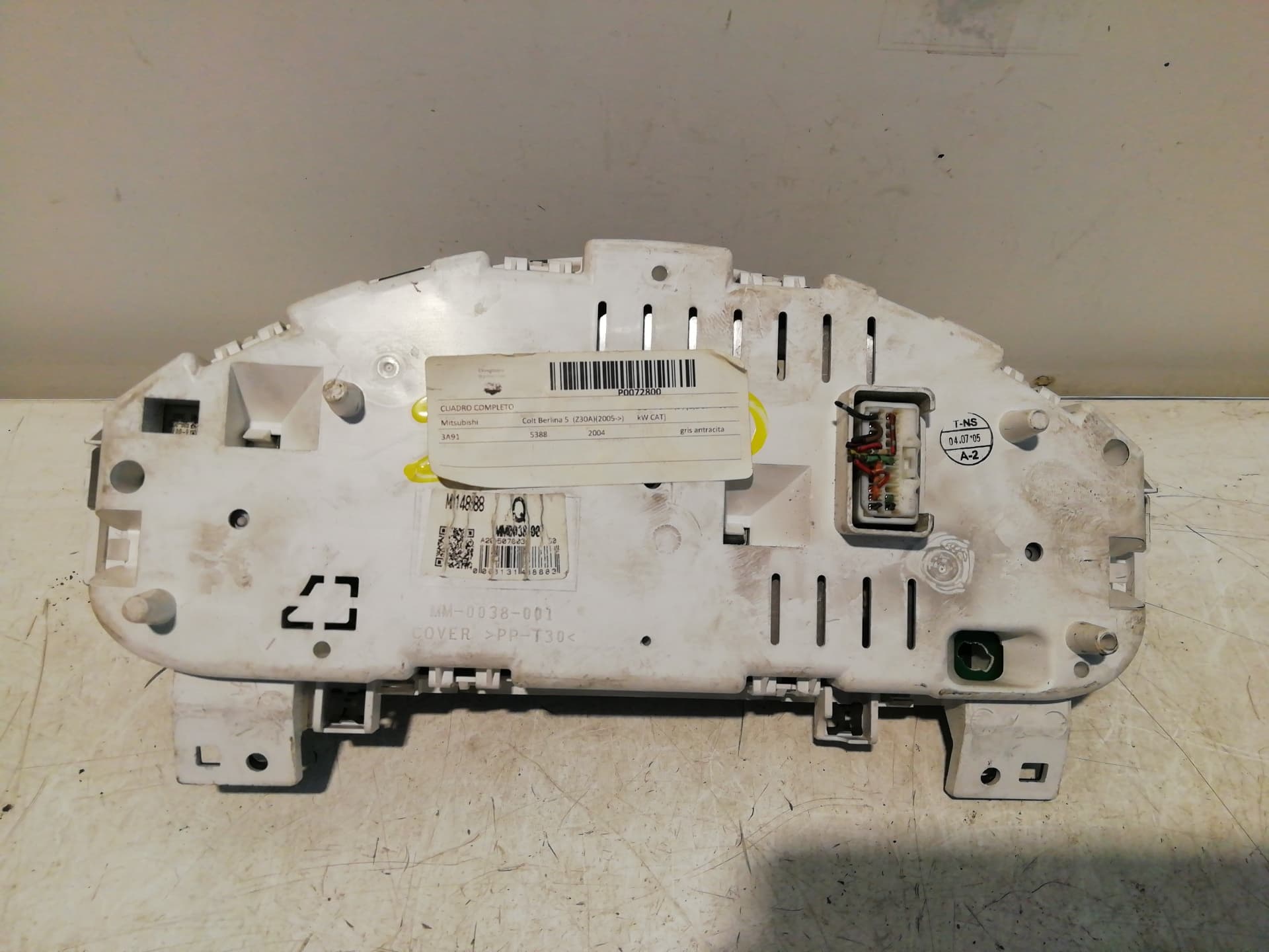 Cuadro instrumentos MITSUBISHI COLT BERLINA 5 (Z) 2