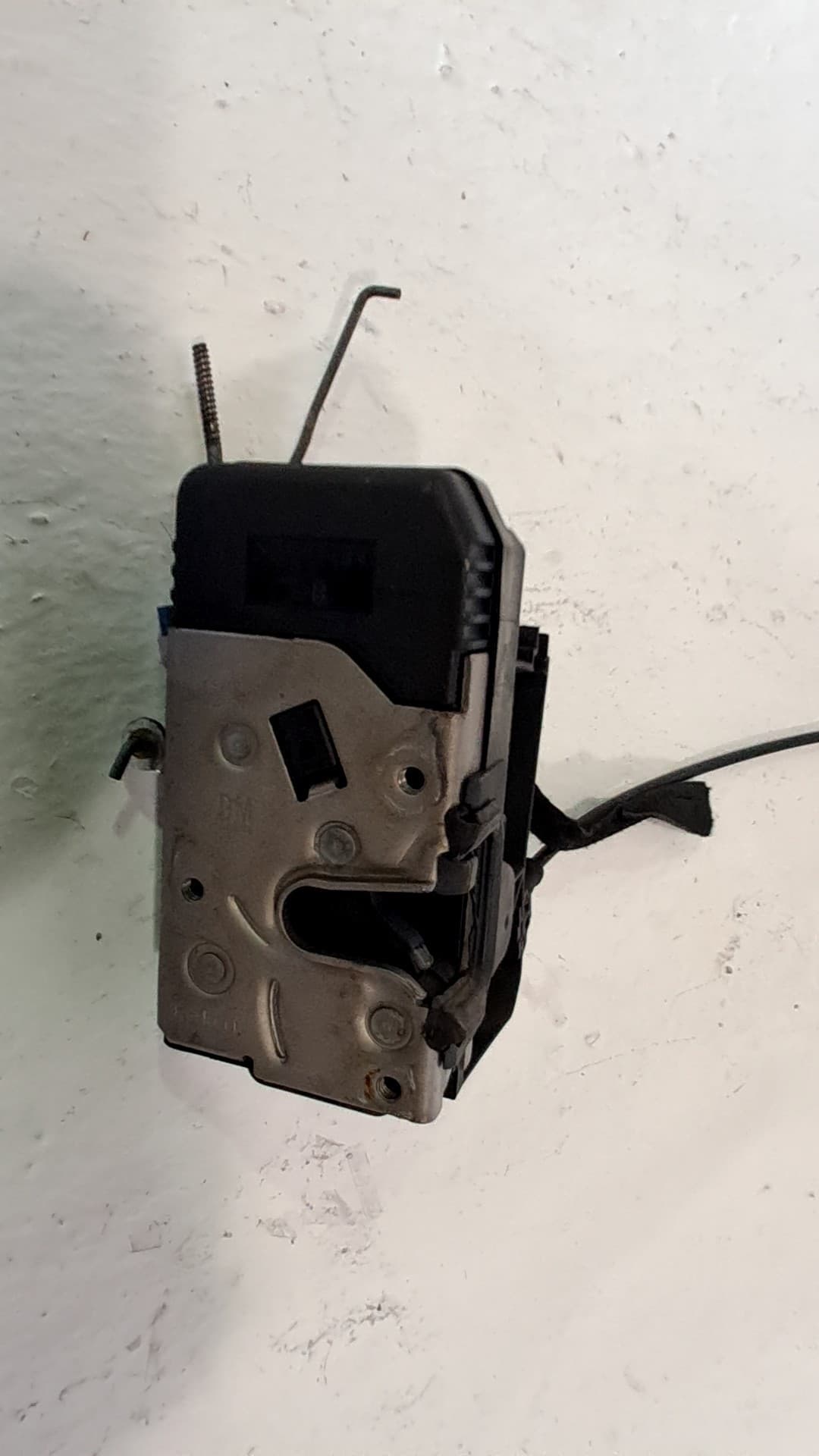 Cerradura puerta delantera izquierda OPEL VIVARO