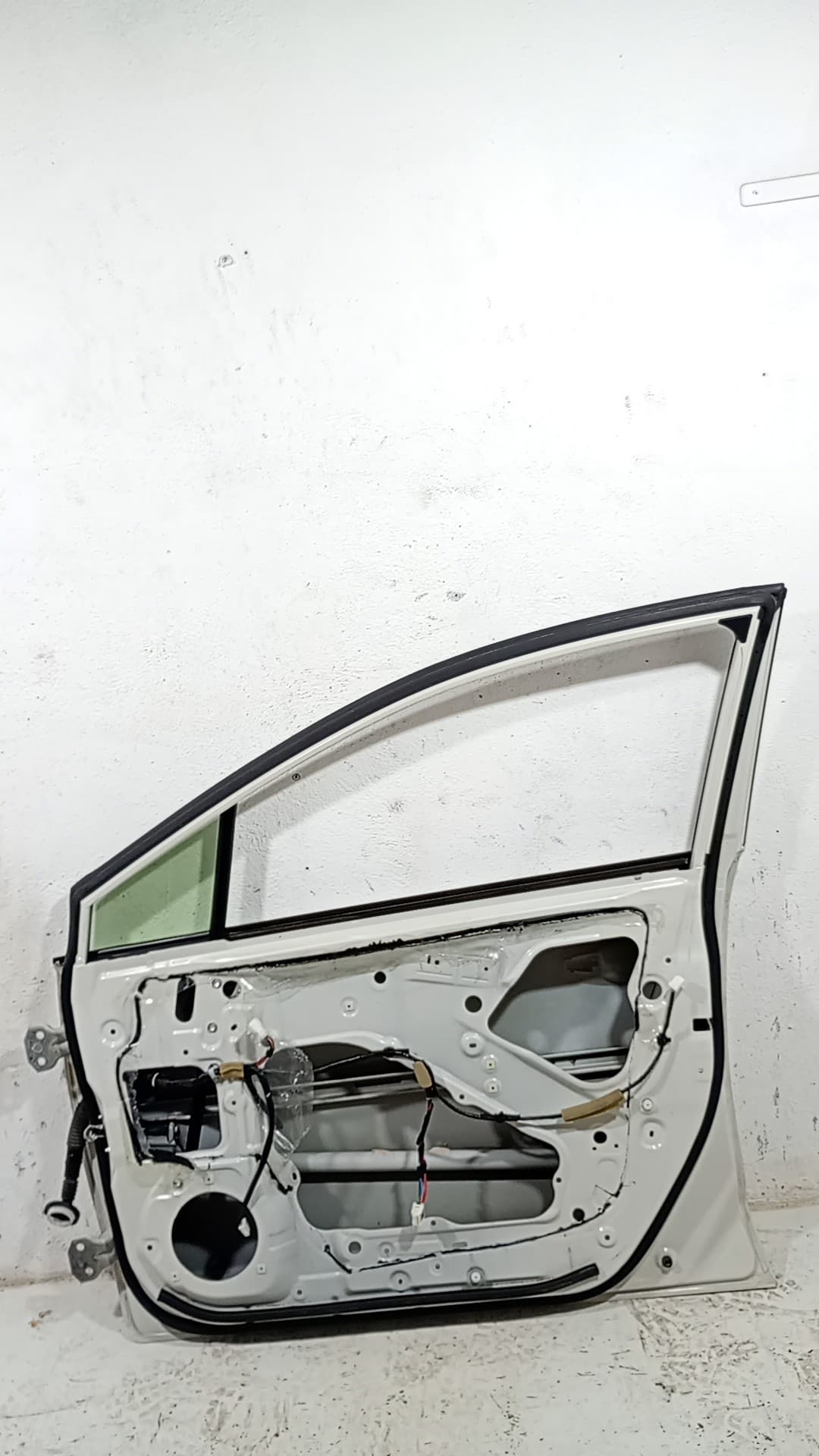 Puerta delantera derecha SUBARU IMPREZA G12 3