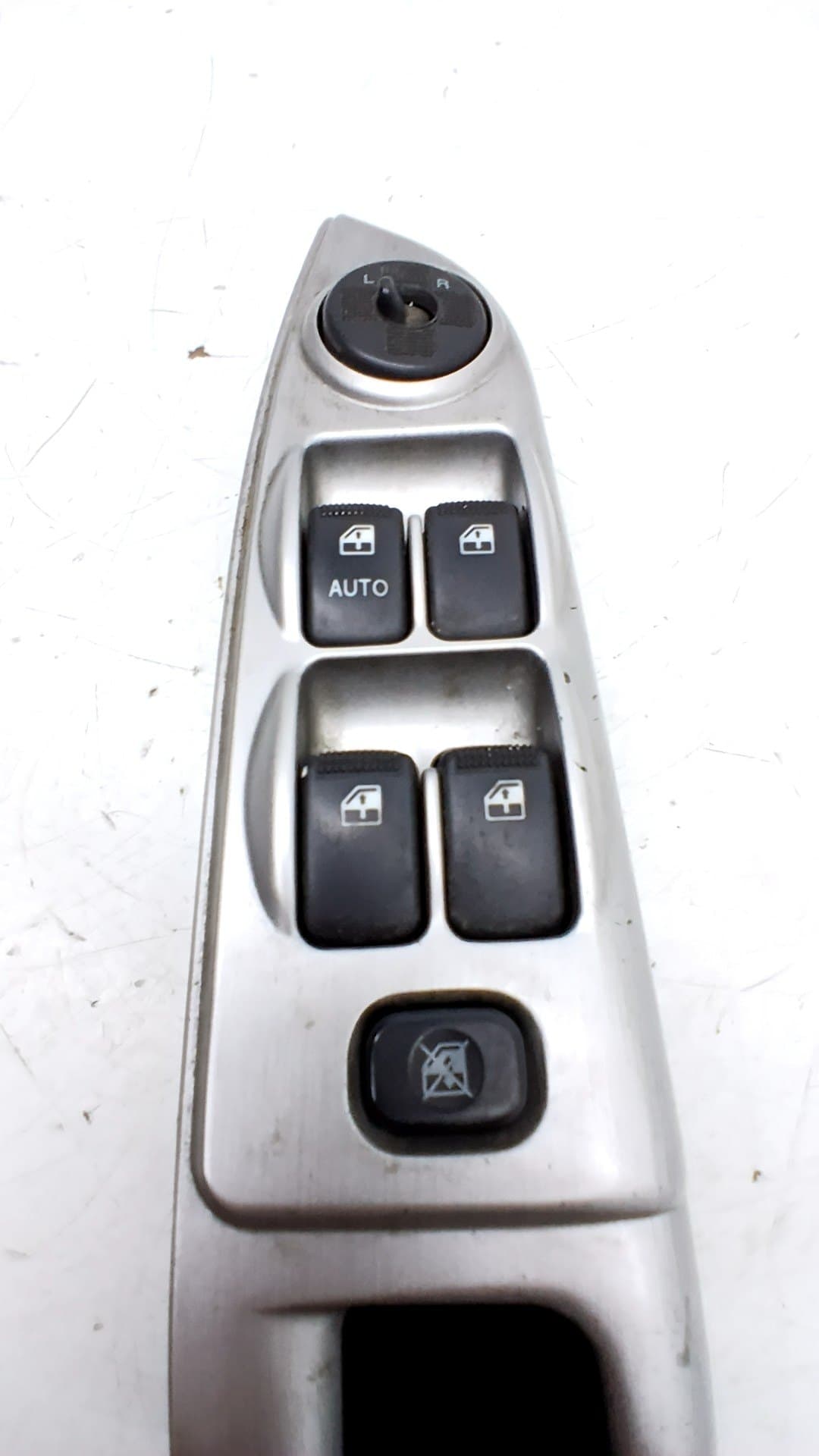 Mando elevalunas delantero izquierdo HYUNDAI GETZ (TB)