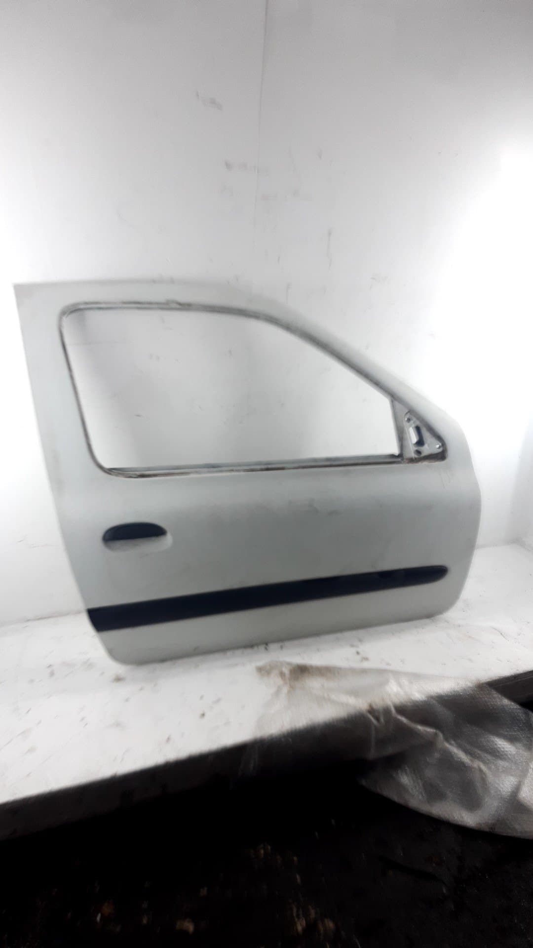 Puerta delantera derecha RENAULT CLIO III GRANDTOUR (KR0/1_)
