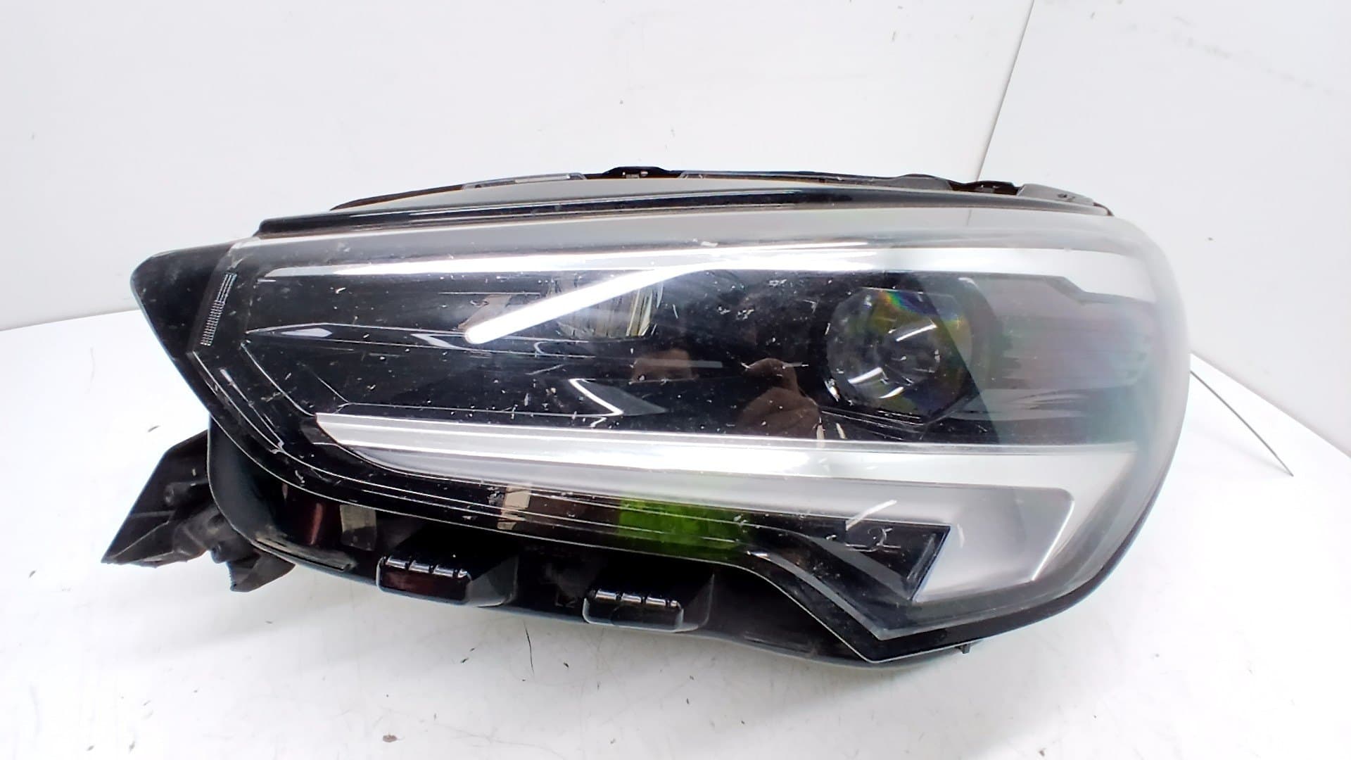 Faro izquierdo OPEL CORSA F