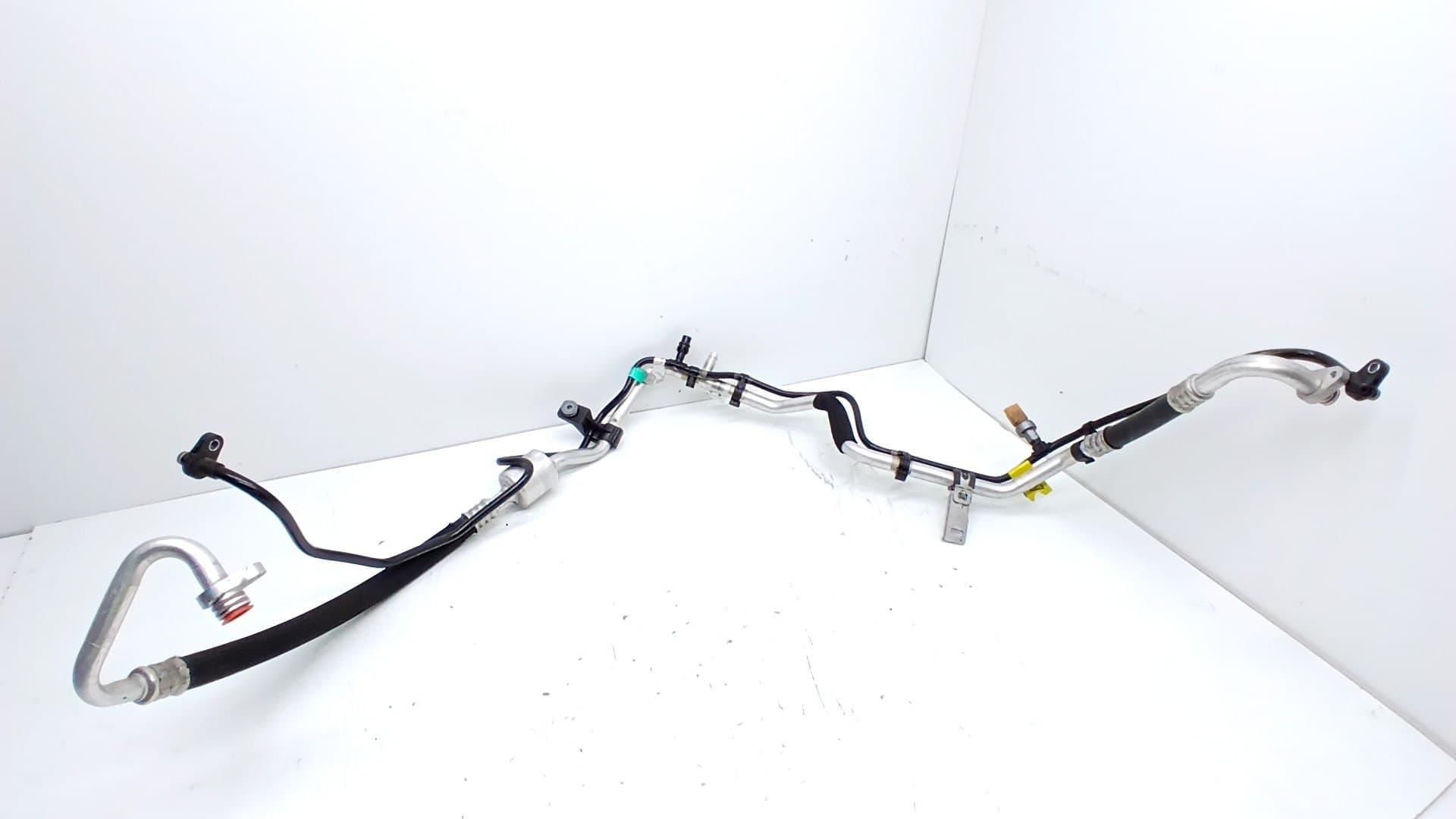 Recambio OPEL CORSA F ref. 9833241880