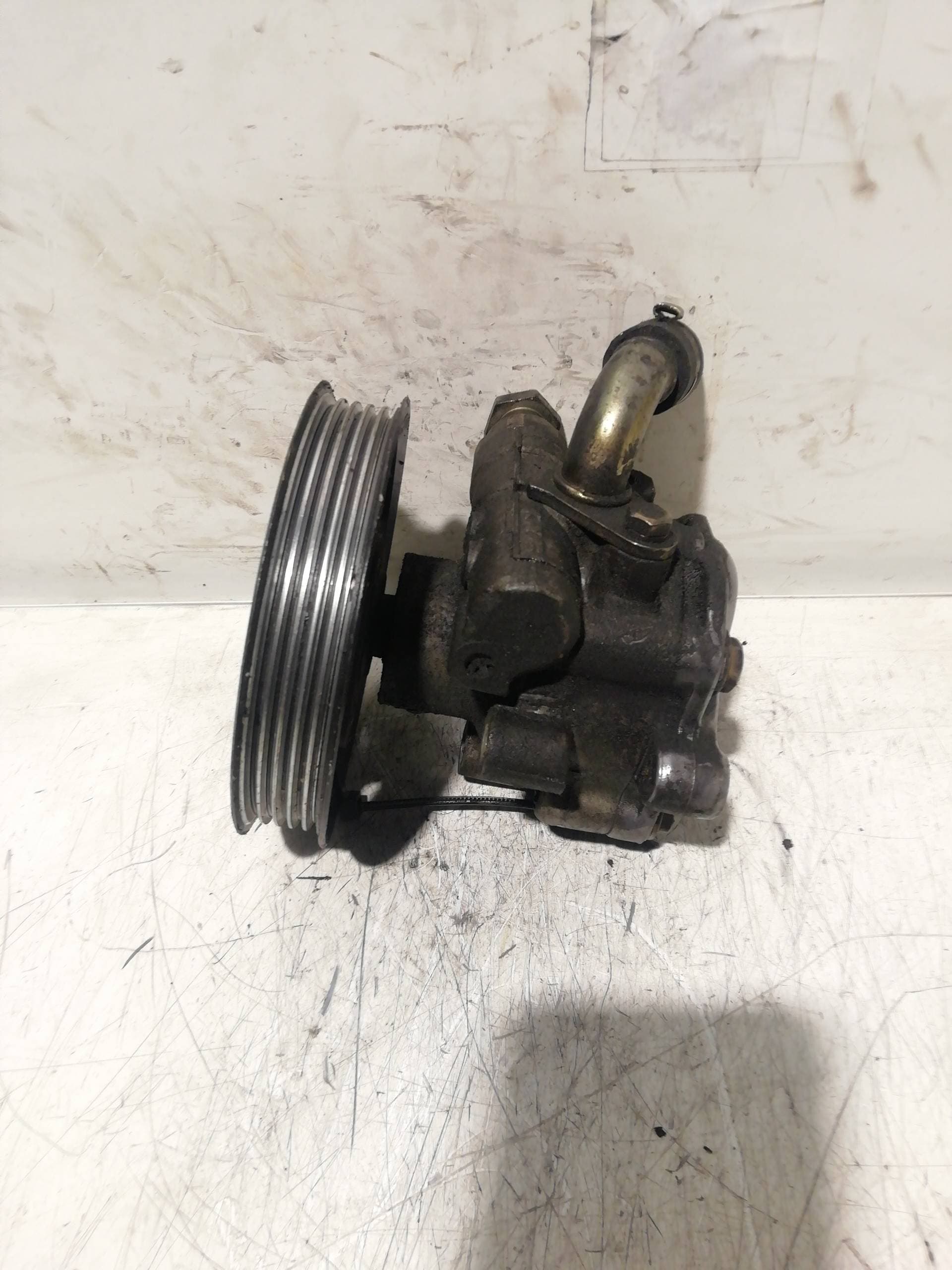 Bomba direccion AUDI A4 AVANT (B5) 4