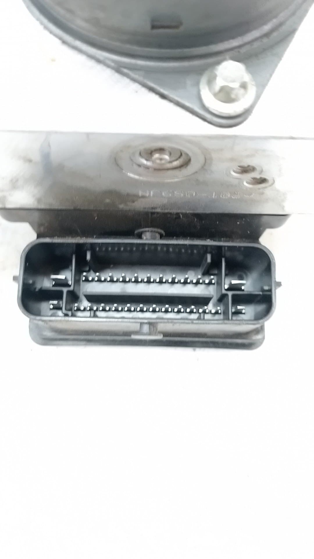 Abs FORD MONDEO IV SEDAN (BA7) 4