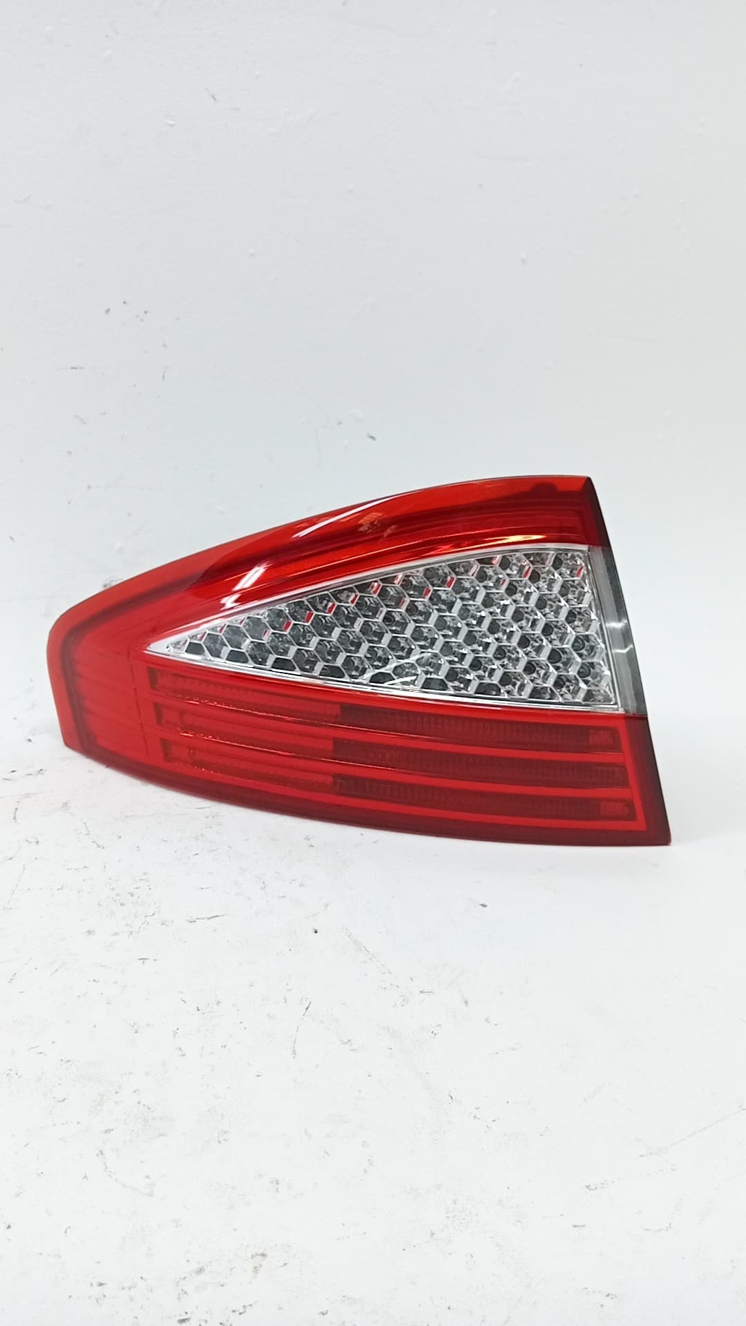 Piloto trasero izquierdo FORD MONDEO IV SEDAN (BA7)