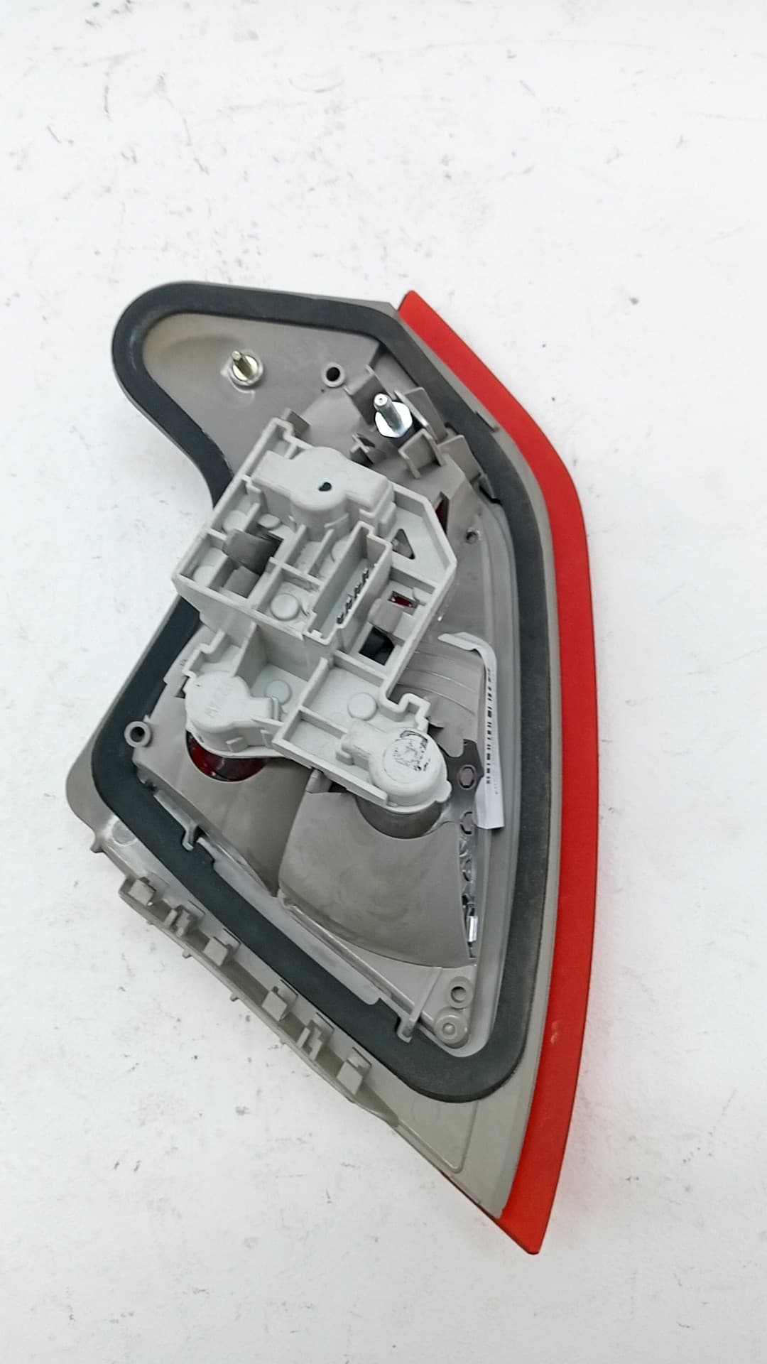 Piloto trasero izquierdo interior FORD MONDEO IV SEDAN (BA7) 2