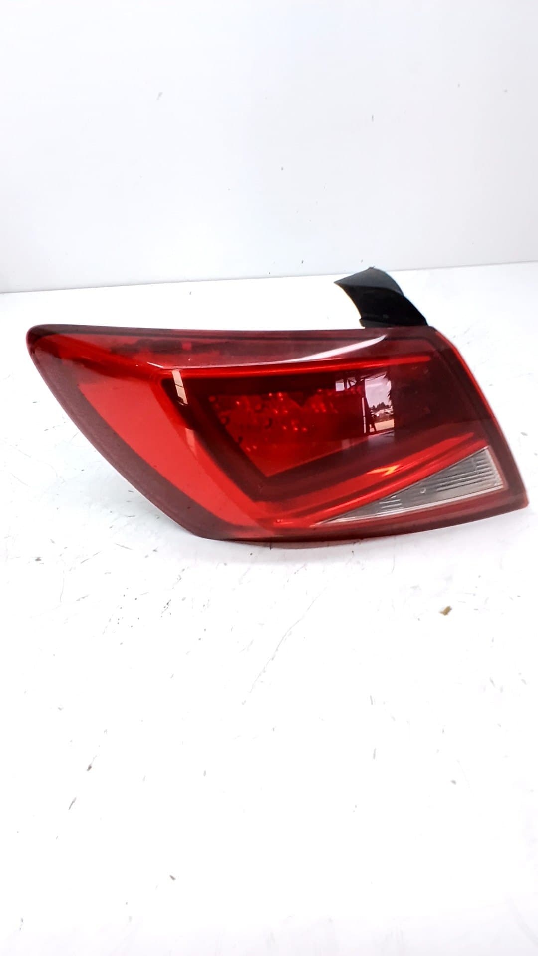 Piloto trasero izquierdo SEAT LEON ST (5F8)