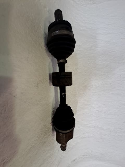 Transmision delantera izquierda VOLVO S60 BERLINA 4