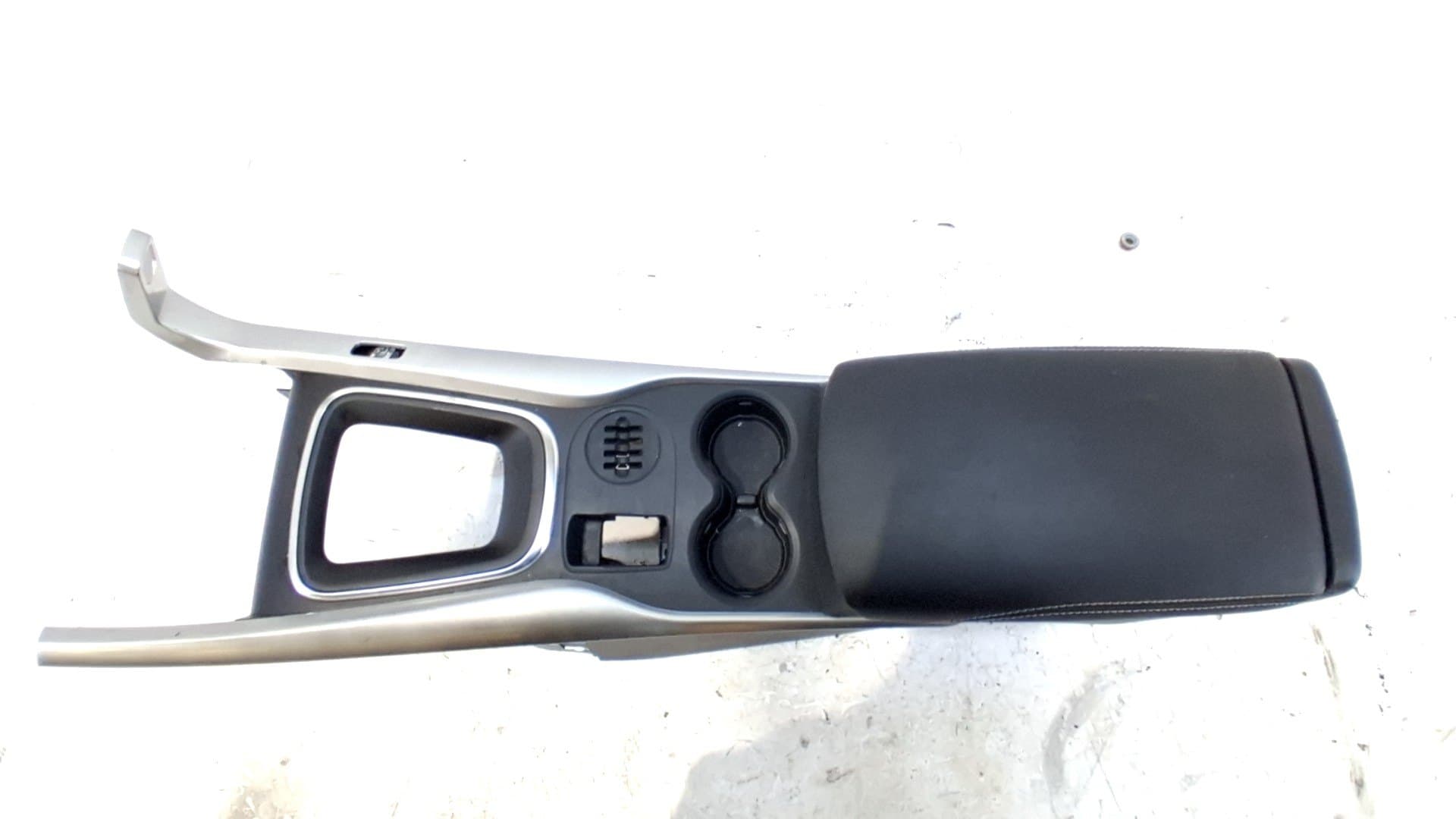 Consola central RENAULT KADJAR 4