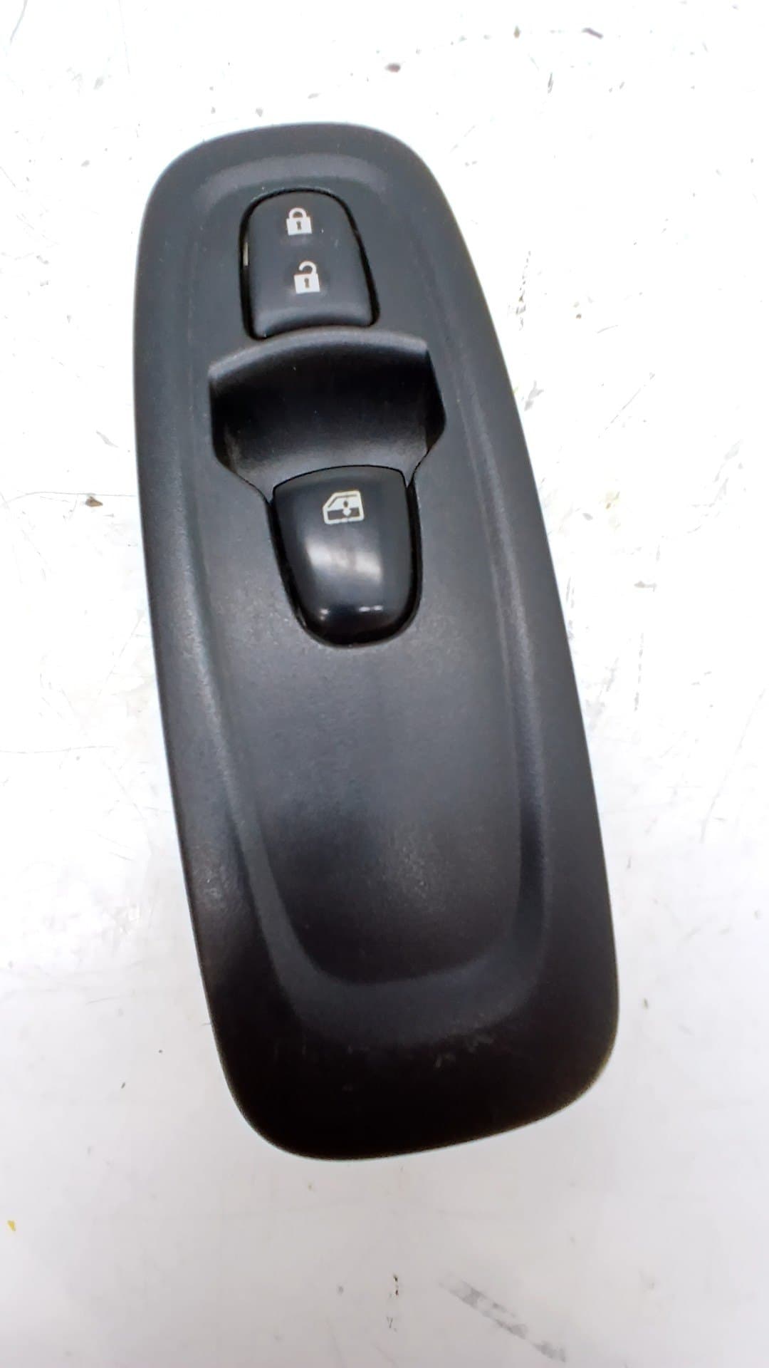 Mando elevalunas delantero izquierdo RENAULT KADJAR 2