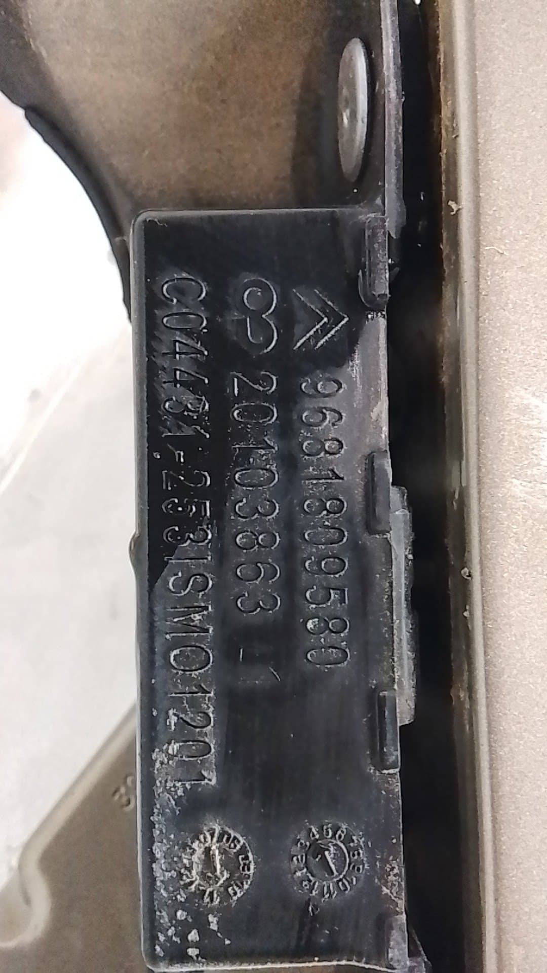 Aleta delantera derecha CITROEN C3 PICASSO 2