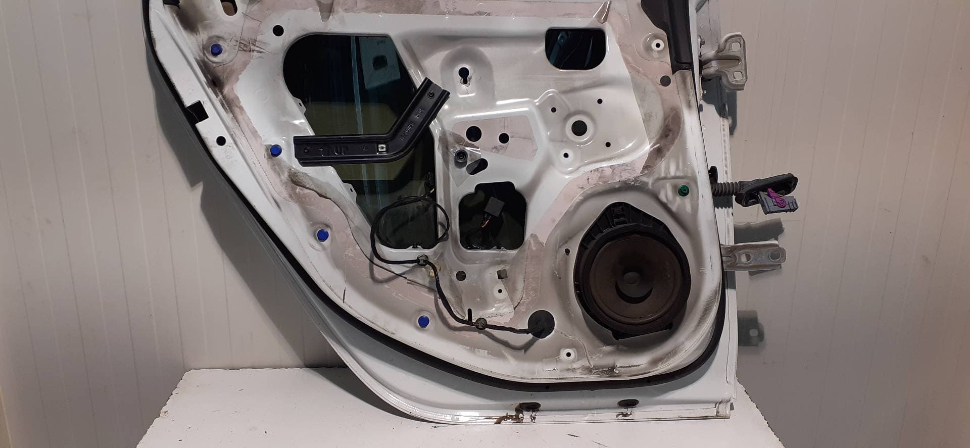 Puerta trasera izquierda OPEL ASTRA J SPORTS TOURER 4