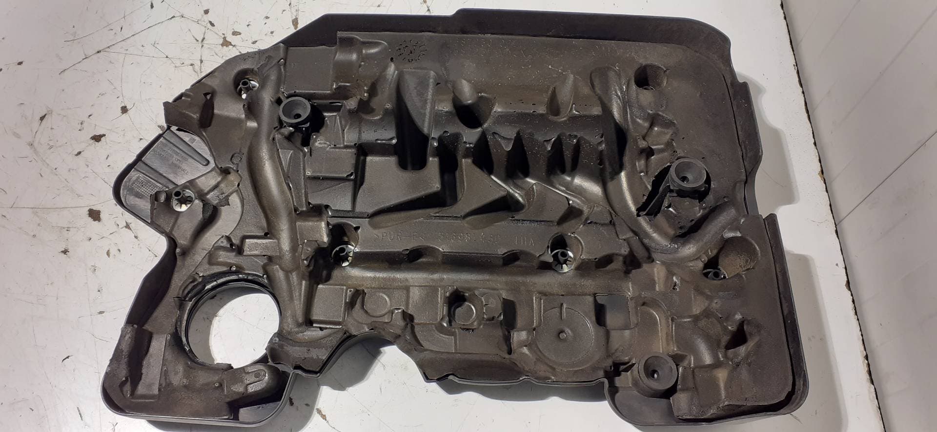 Tapa motor OPEL ASTRA J SPORTS TOURER 3