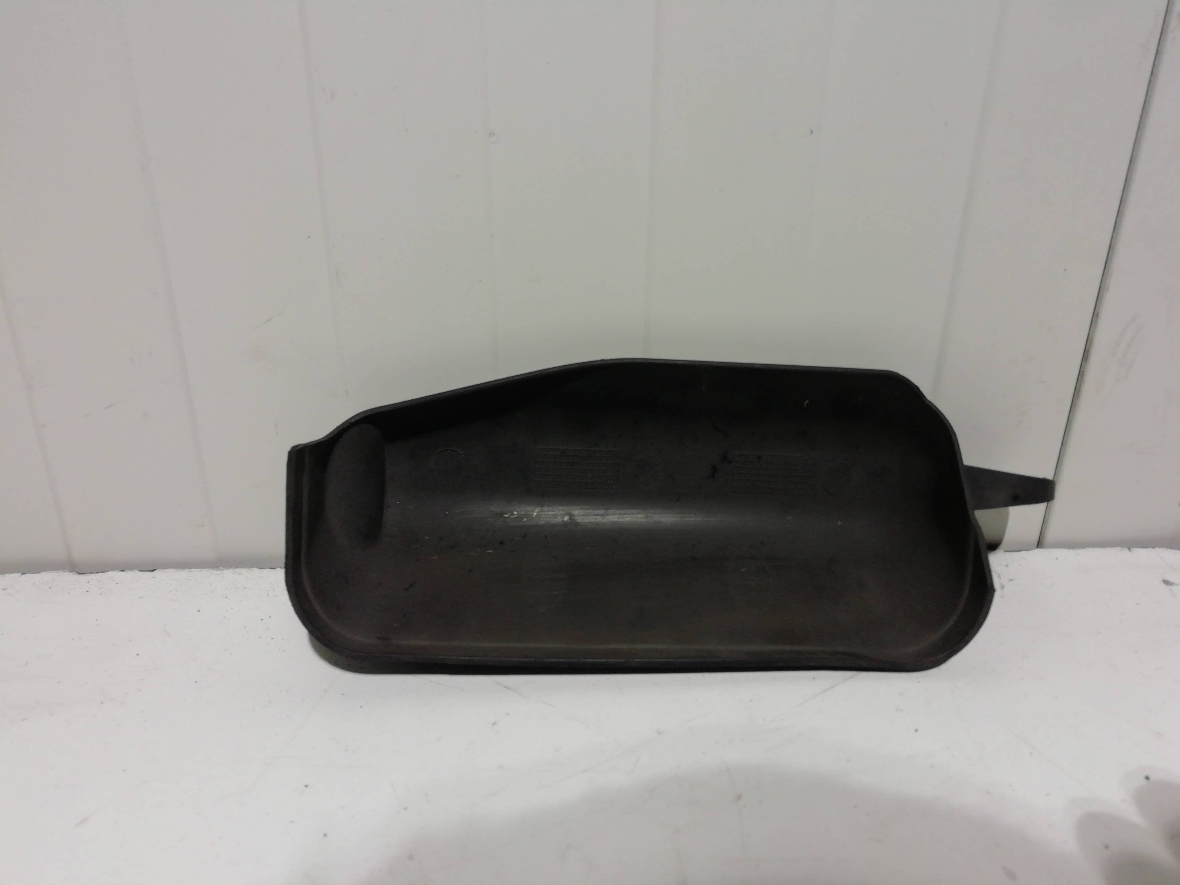 Plastico OPEL ASTRA J SPORTS TOURER 4