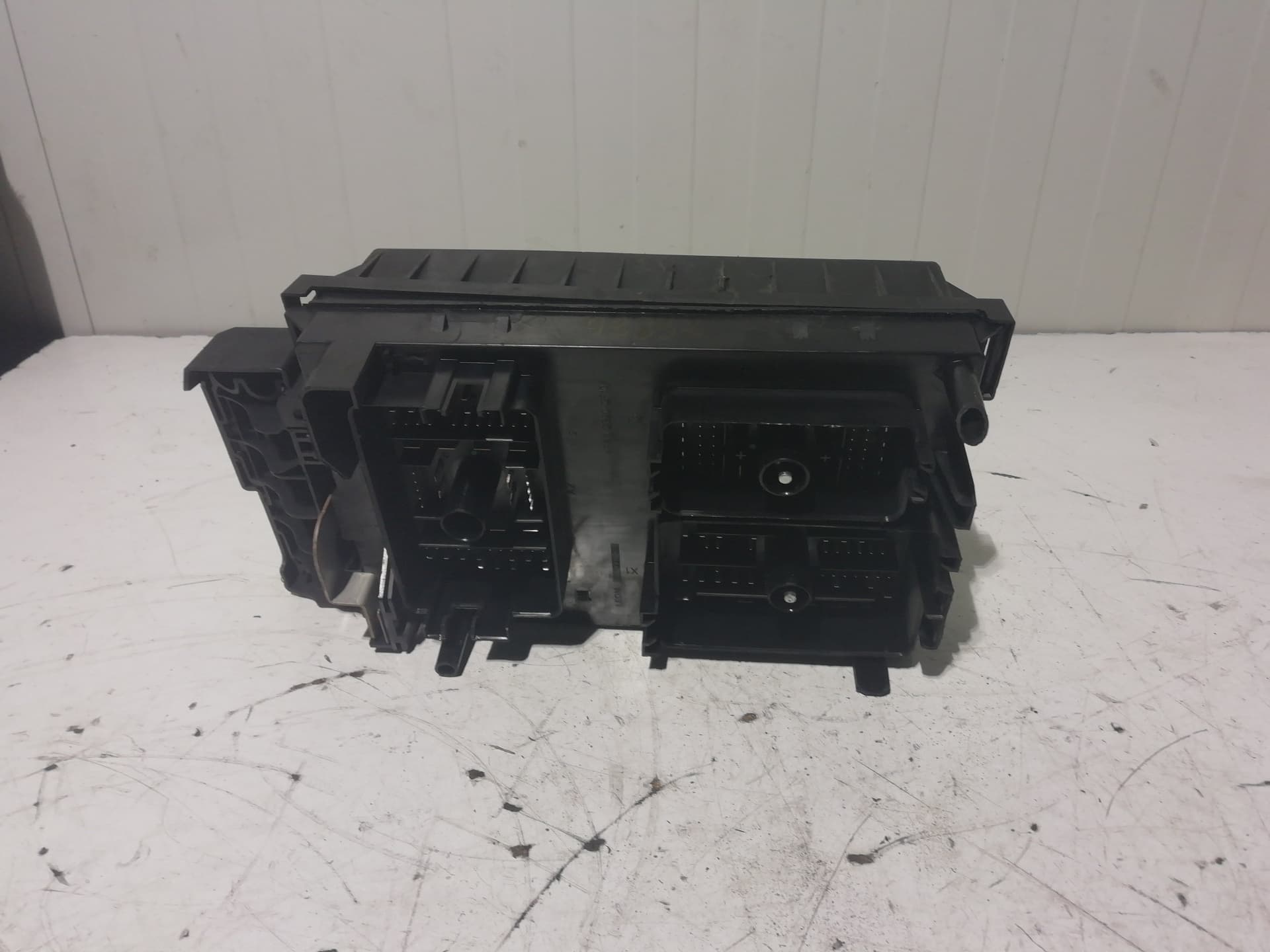 Caja reles / fusibles OPEL ASTRA J SPORTS TOURER