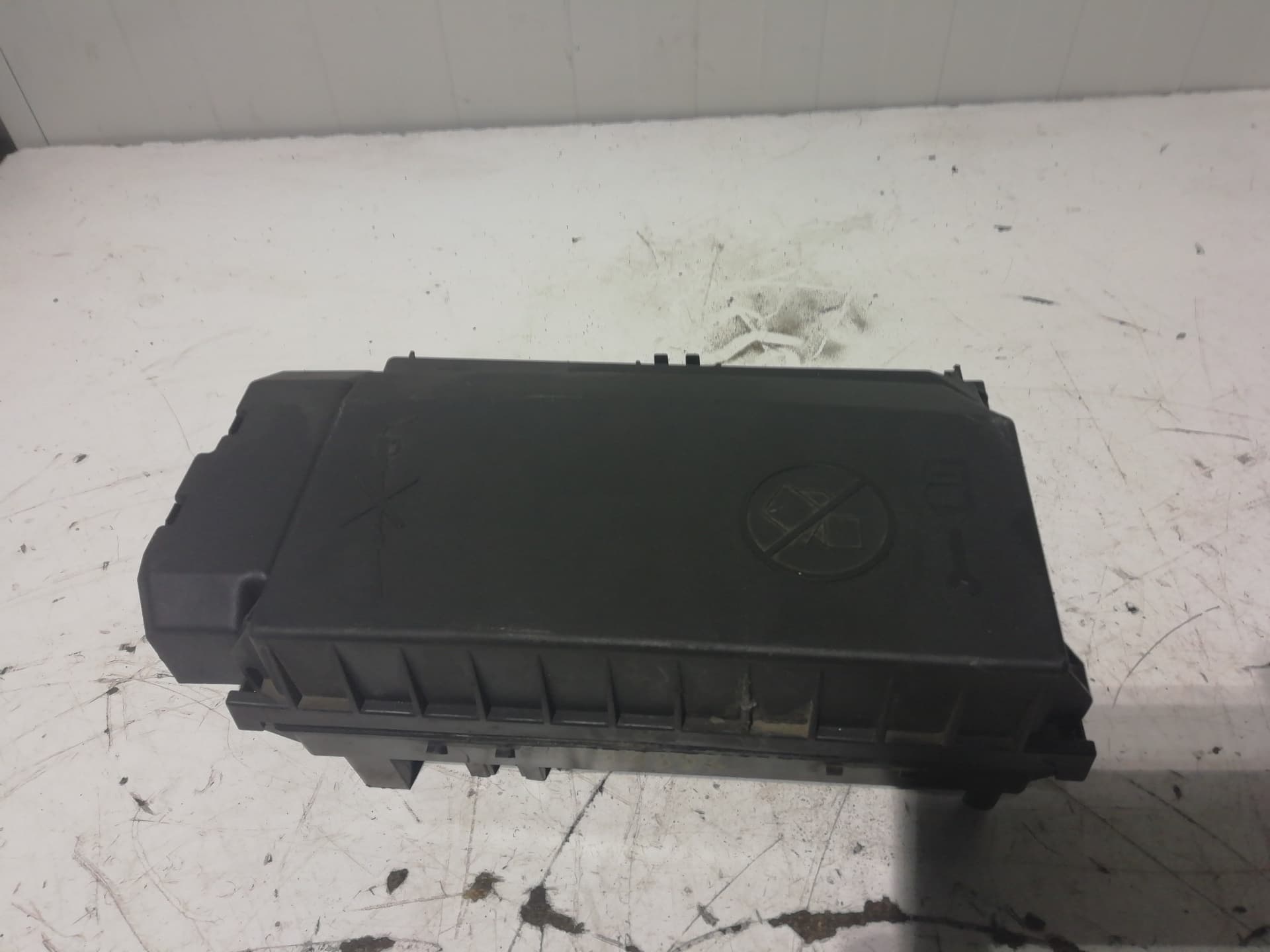 Caja reles / fusibles OPEL ASTRA J SPORTS TOURER 3