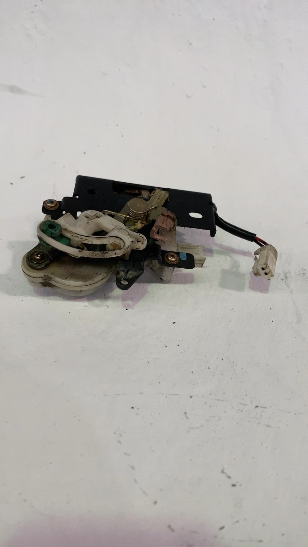 Cerradura maletero / porton MAZDA 6 SEDAN (GG) 4