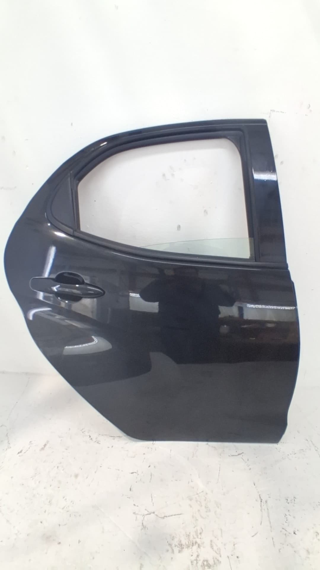 Puerta trasera derecha TOYOTA YARIS