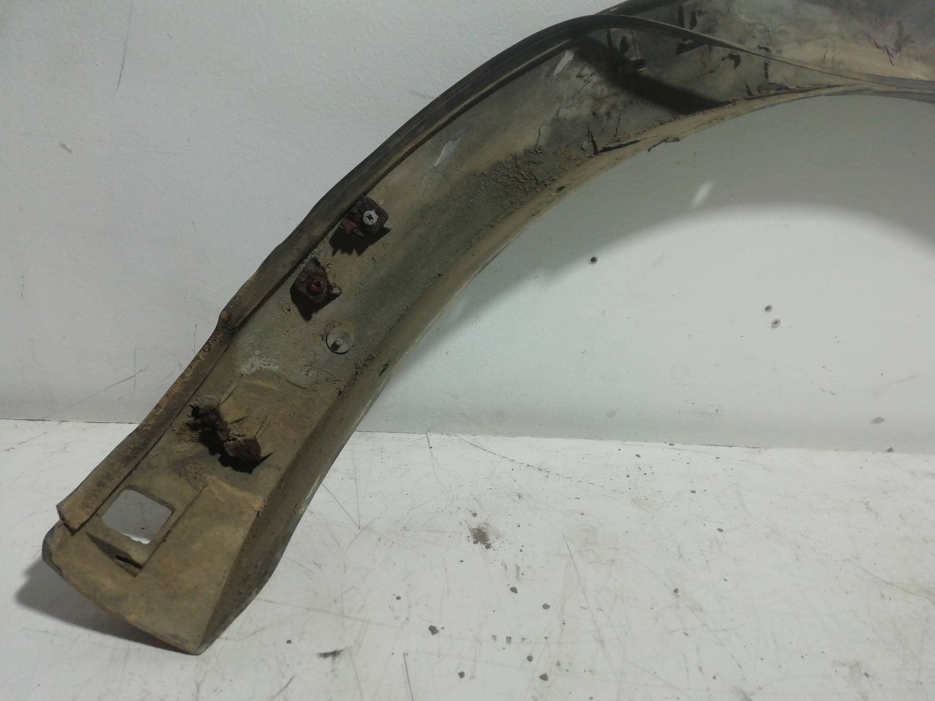 Aletin delantero izquierdo OPEL FRONTERA B 4