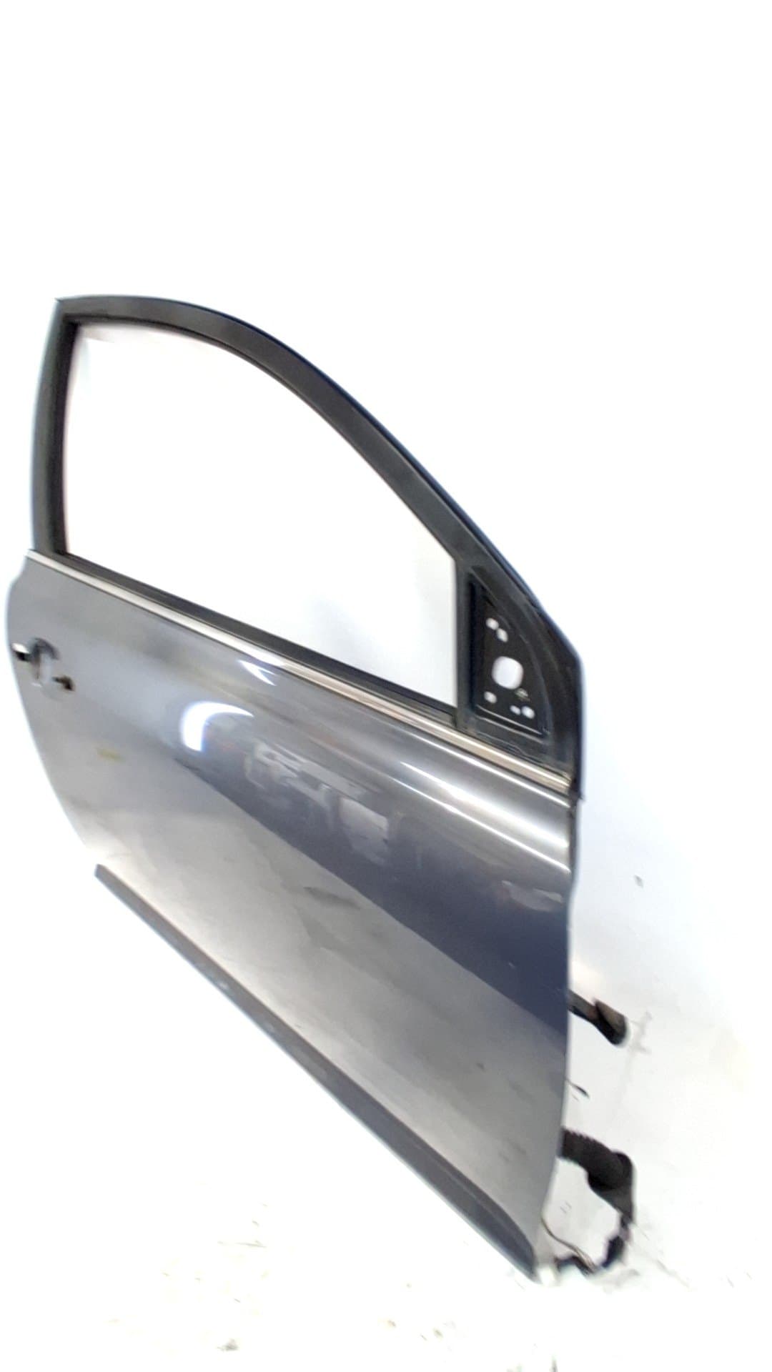Puerta delantera derecha TOYOTA AVENSIS 2