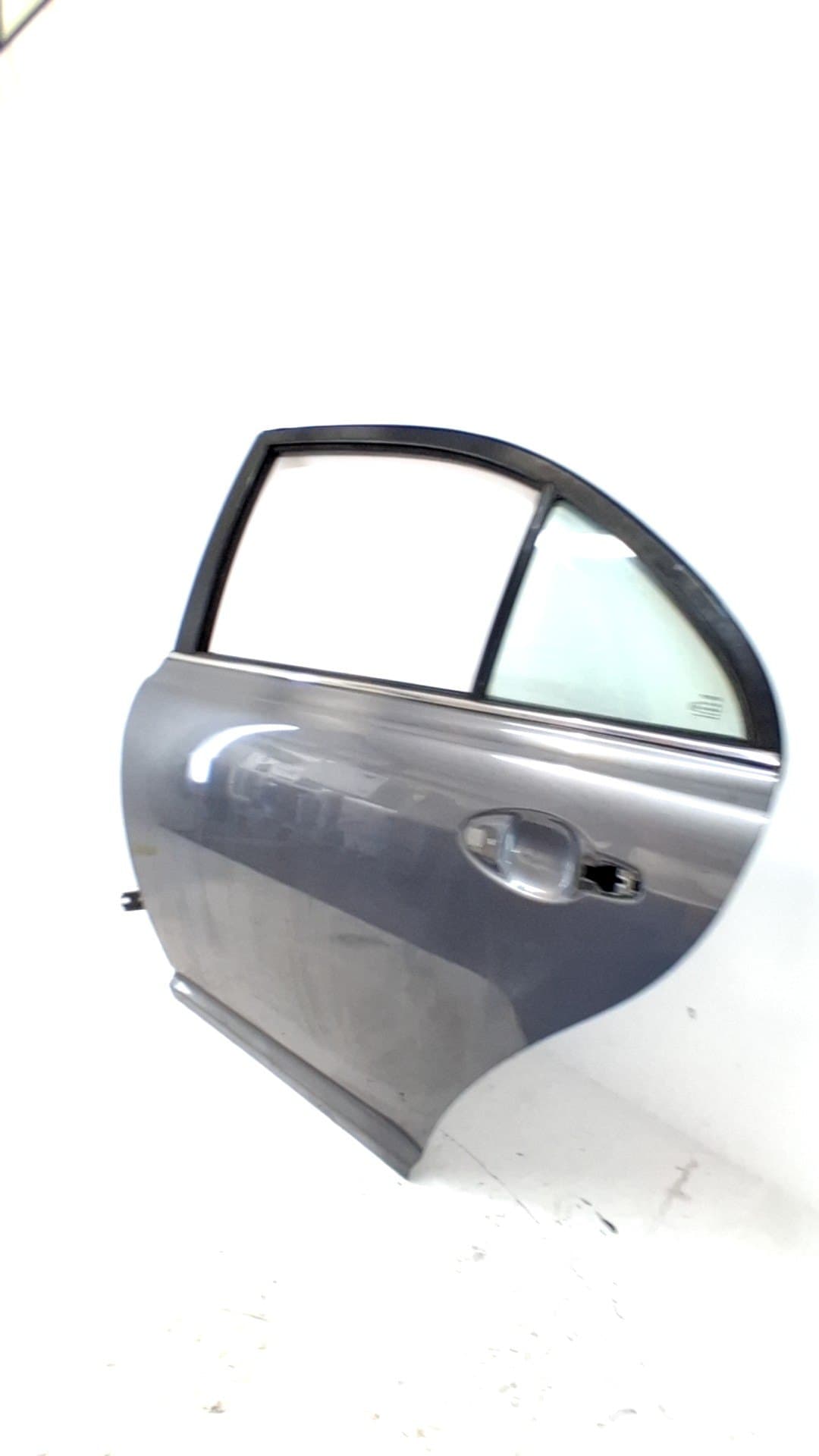 Puerta trasera izquierda TOYOTA AVENSIS 3